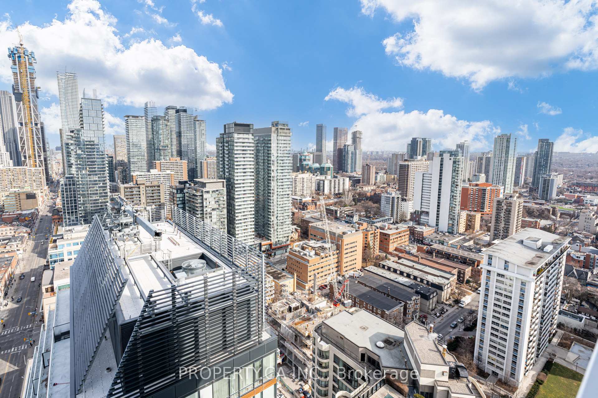 2 Bedrooms Condo at 501 Yonge, Toronto For sale