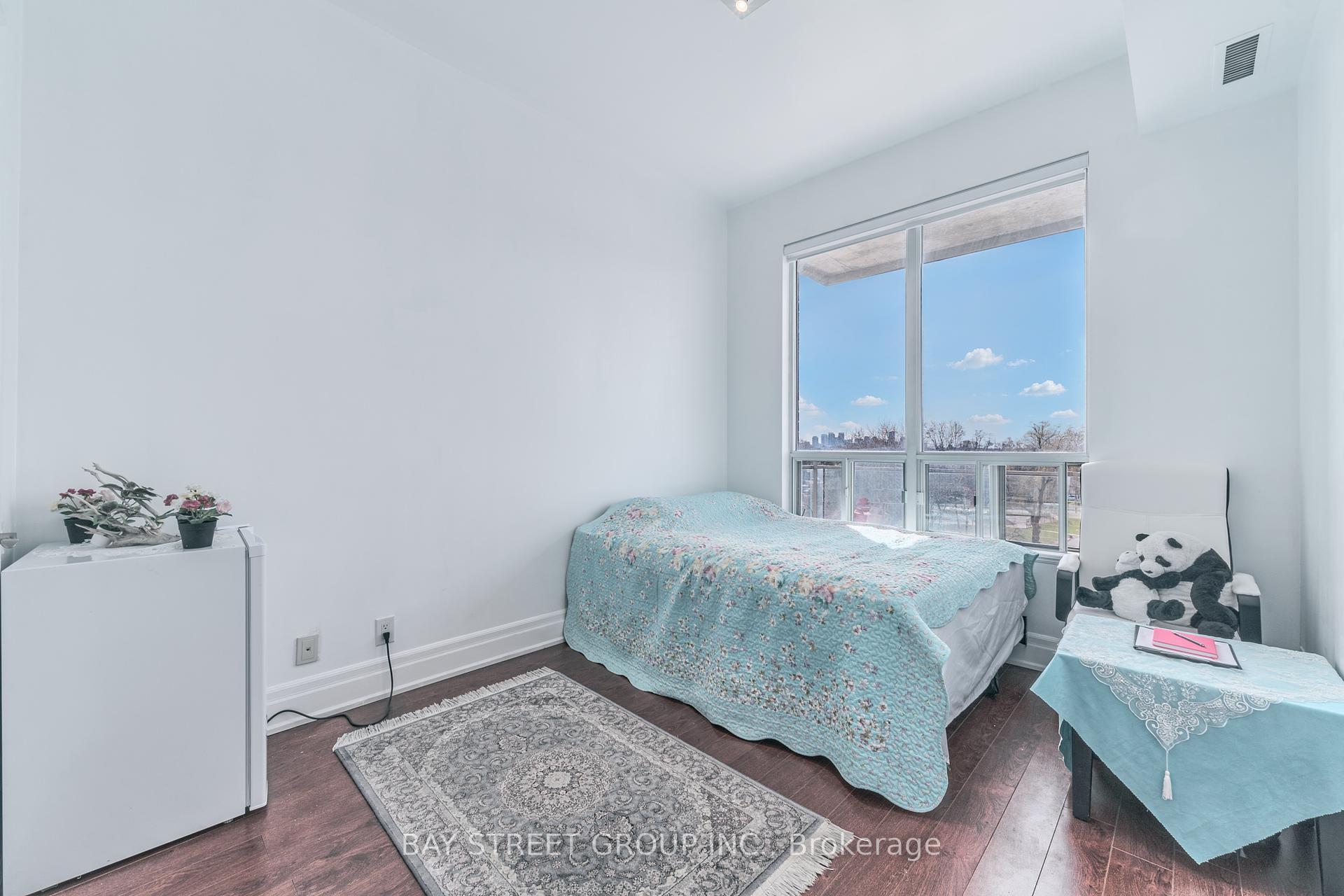 2 Bedrooms Condo at 777 STEELES,  Toronto For sale