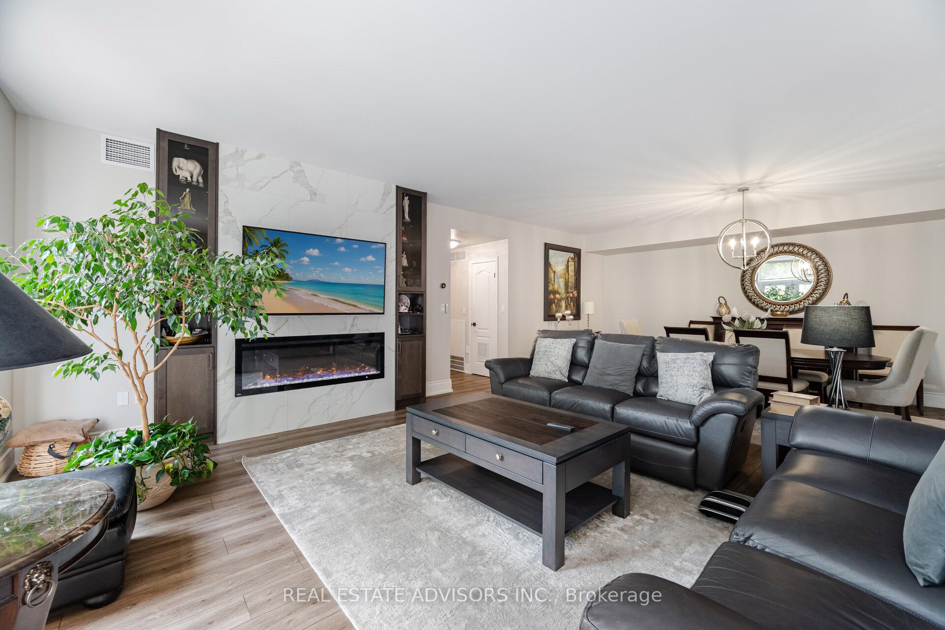3 Bedrooms Condo at 53 Woodbridge, Vaughan For sale