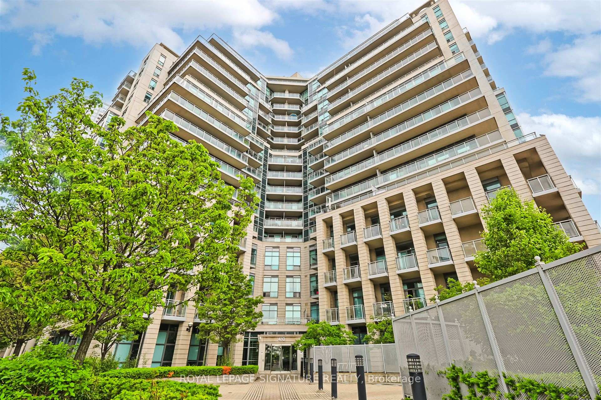 1 Bedroom Condo at 410 Queens, Toronto For sale