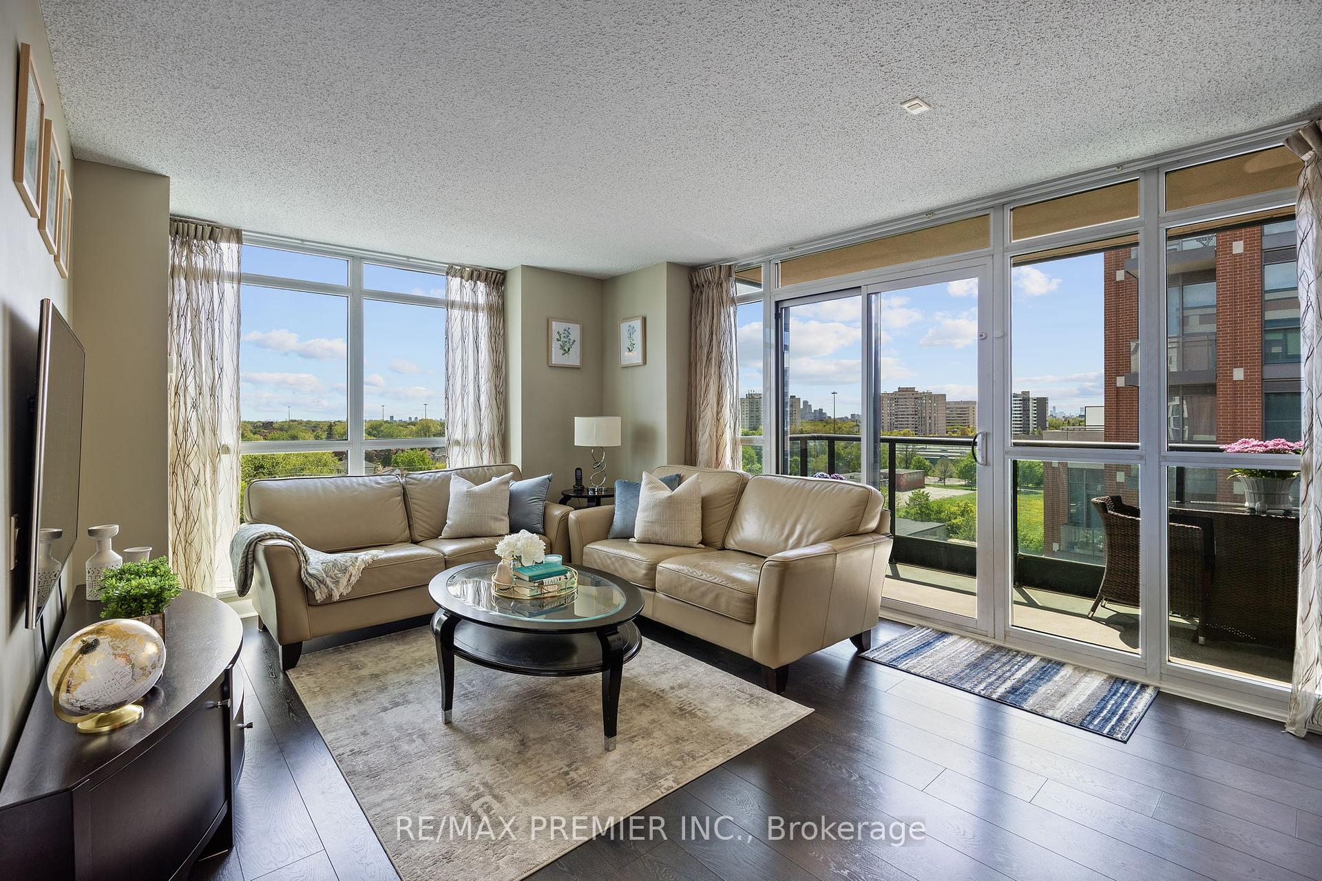 2 Bedrooms Condo at 525 Wilson, Toronto For sale
