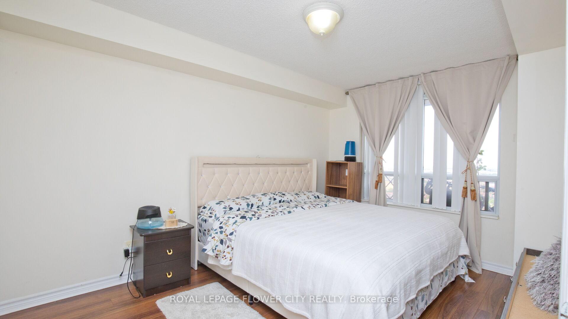 2 Bedrooms Condo at 700 Humberwood, Toronto For sale