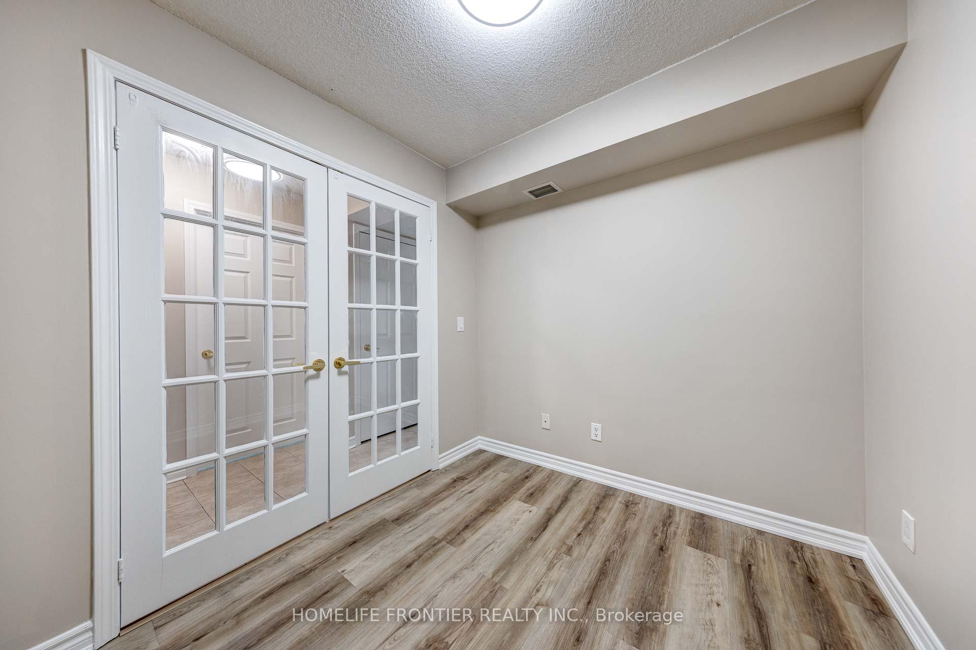 2 Bedrooms Condo at 18 Kenaston, Toronto For sale
