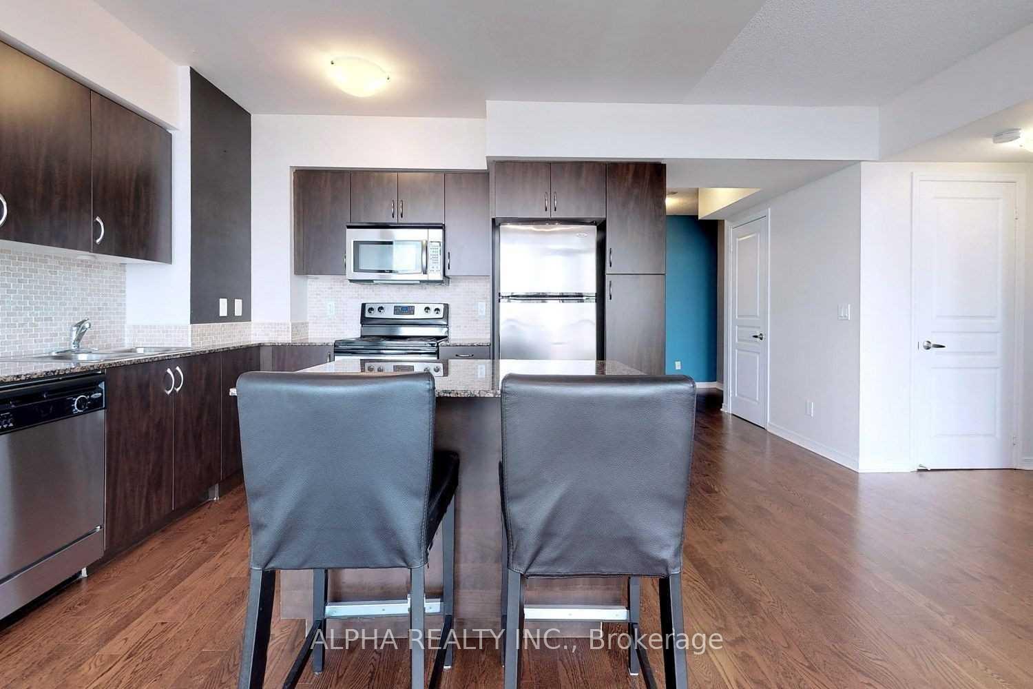 2 Bedrooms Condo at 15 Legion,  Toronto For sale
