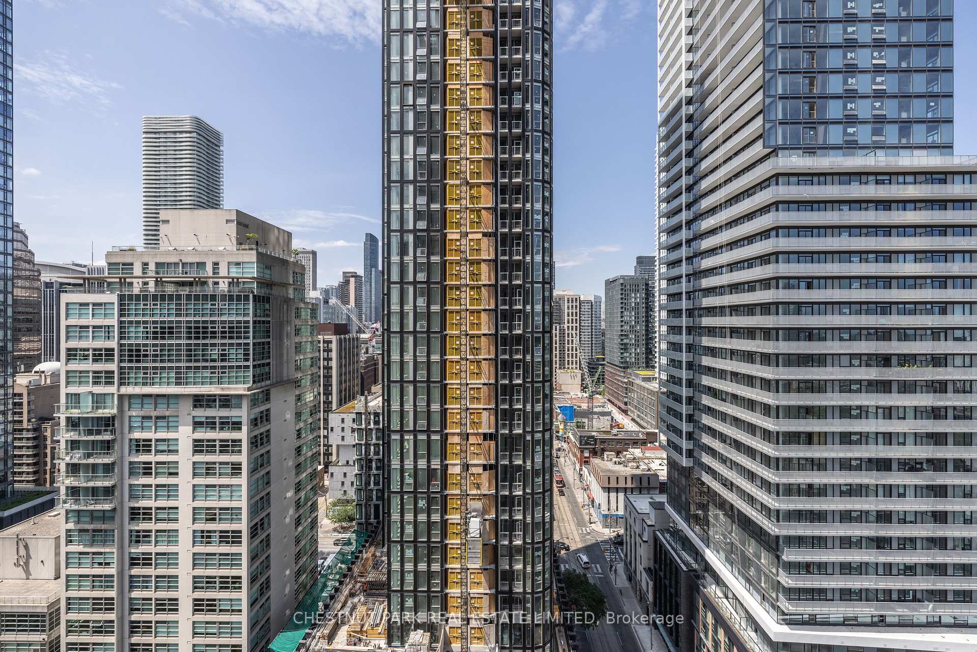 2 Bedrooms Condo at 33 Lombard, Toronto For sale