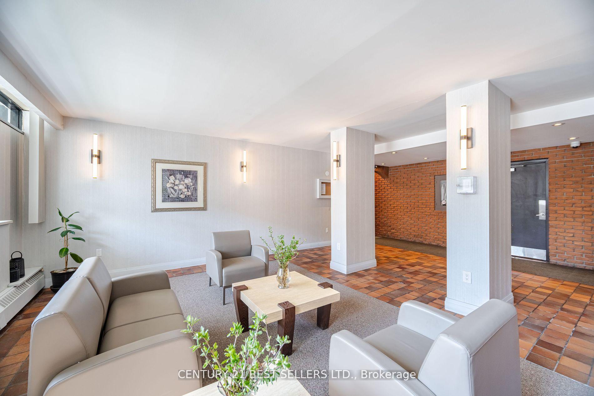 1 Bedroom Co-op at 151 La Rose, Toronto For sale