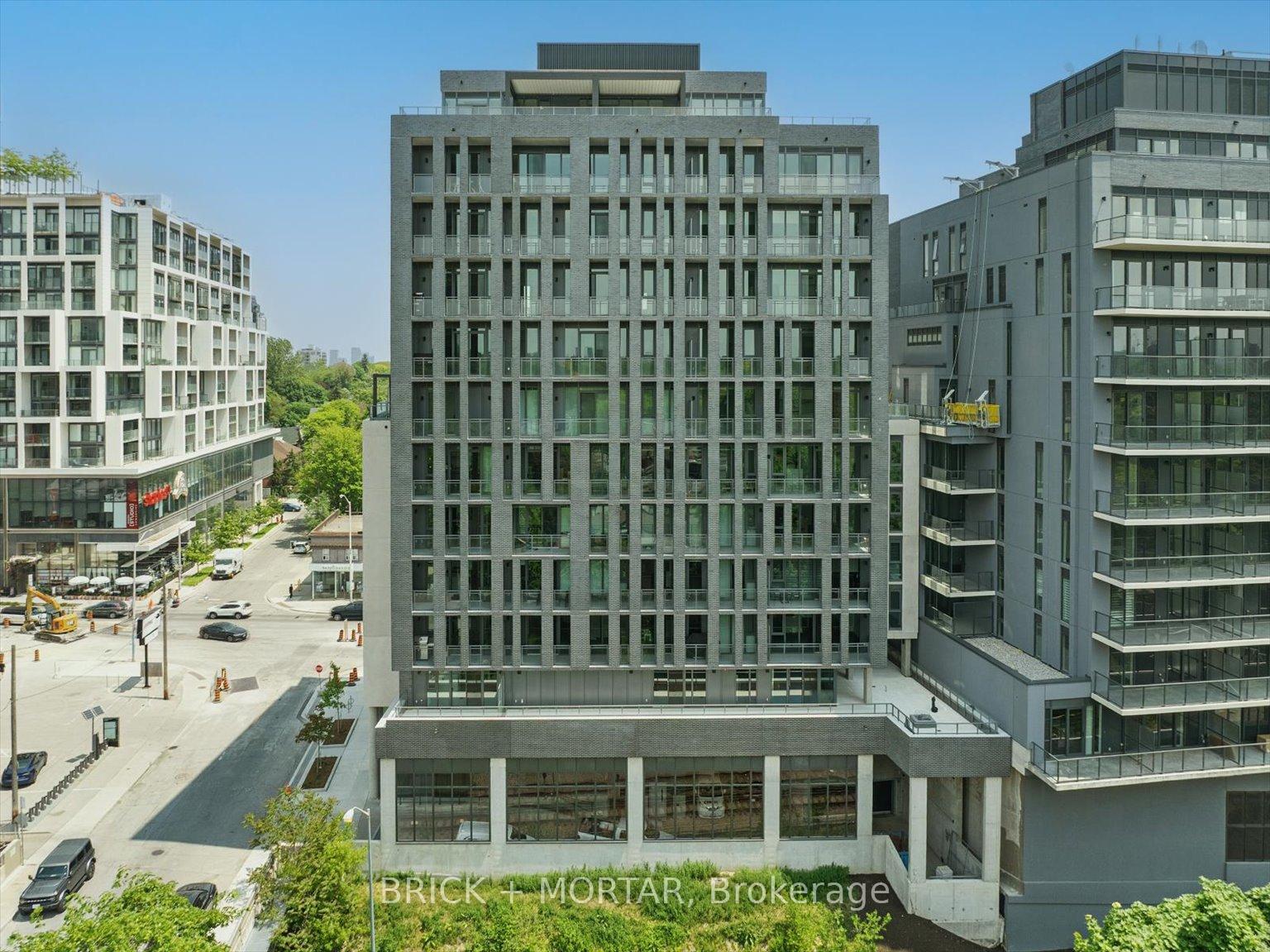 3 Bedrooms Condo at 1 Hillsdale, Toronto For sale