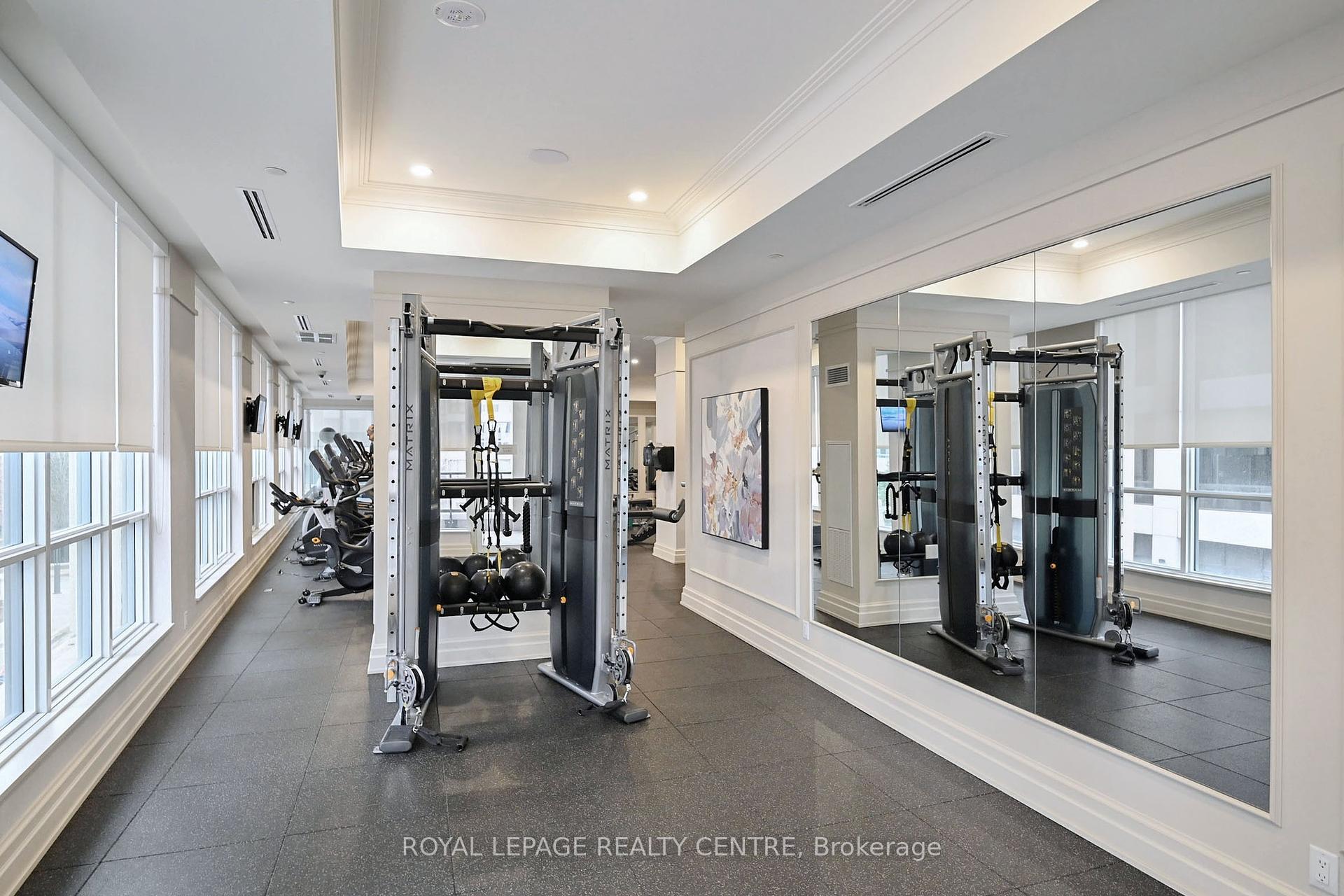 2 Bedrooms Condo at 36 ELM,  Mississauga For sale