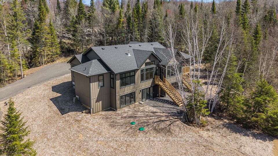 1016 Pondview