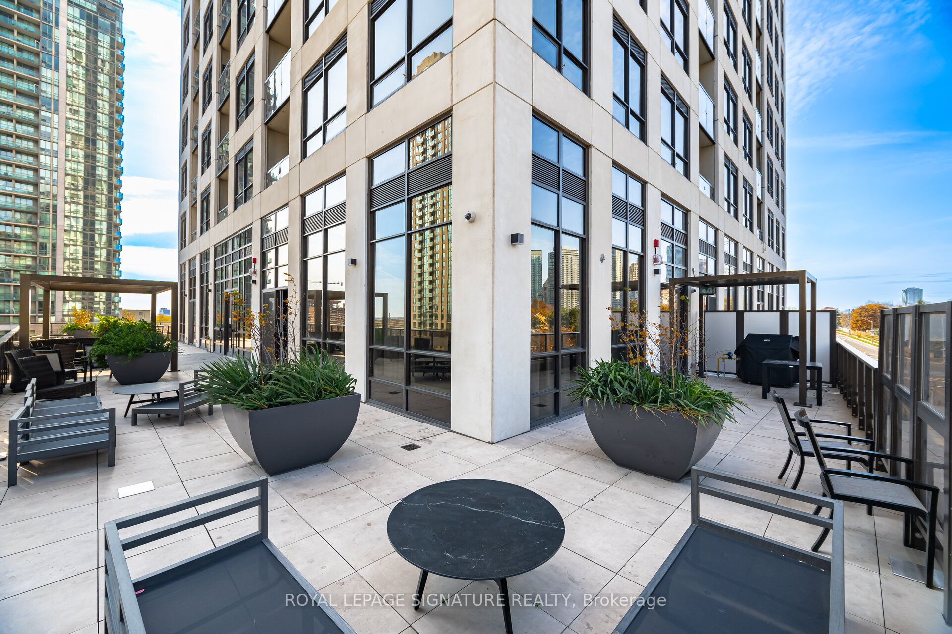36 Elm Drive, #3007
