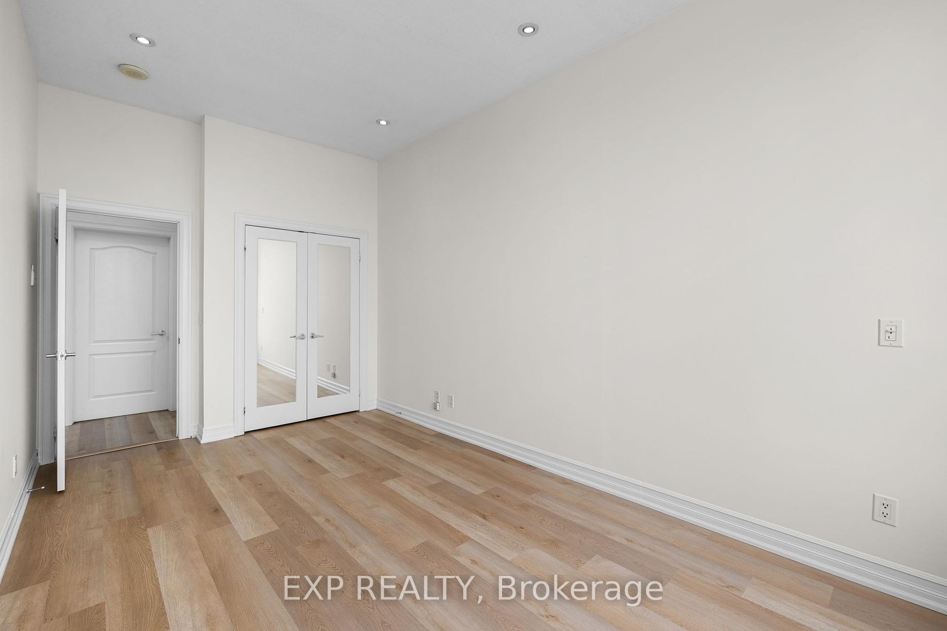 1 Bedroom Condo at 4090 Living Arts, Mississauga For sale