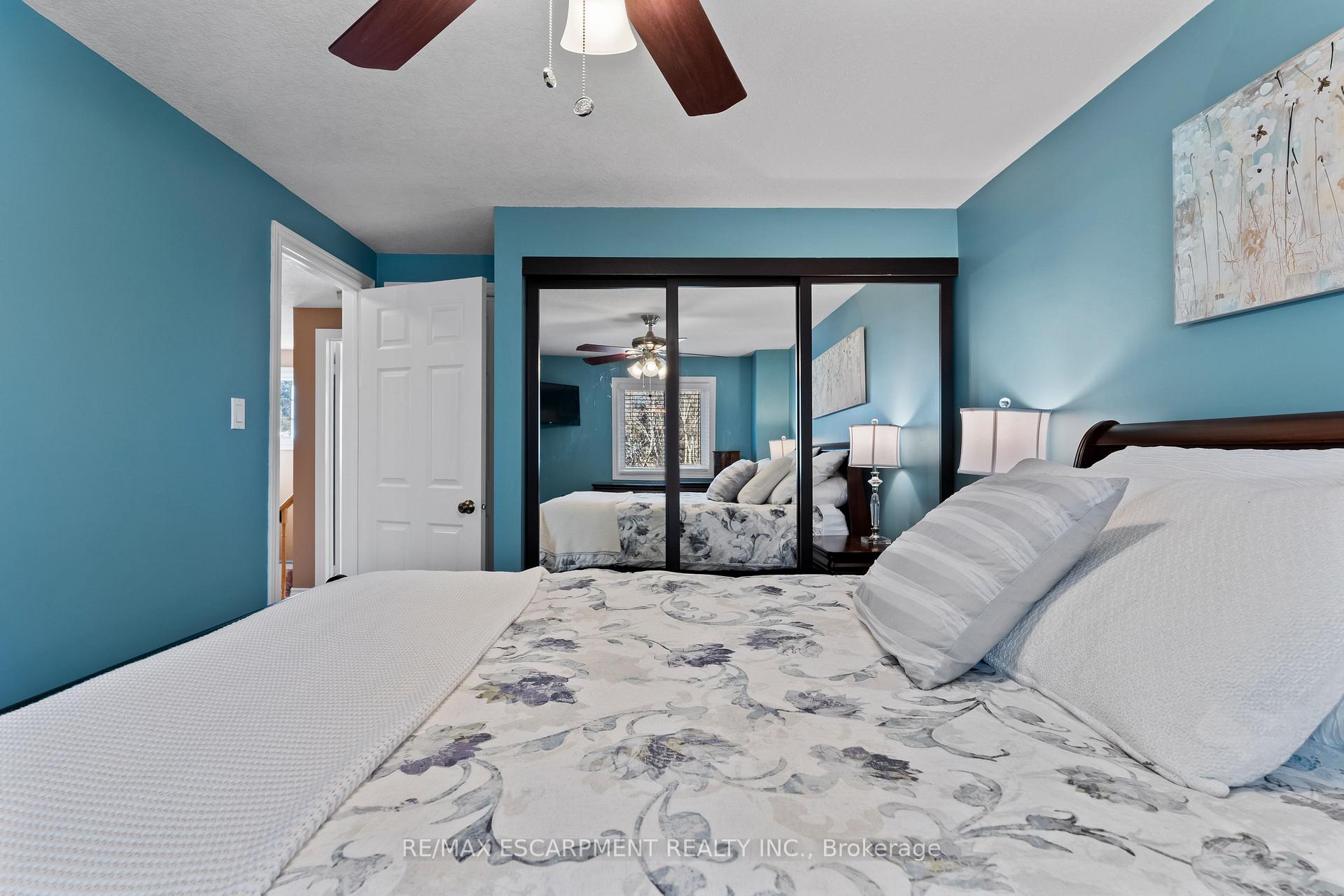 3 Bedrooms Condo at 79 Braeheid,  Hamilton For sale