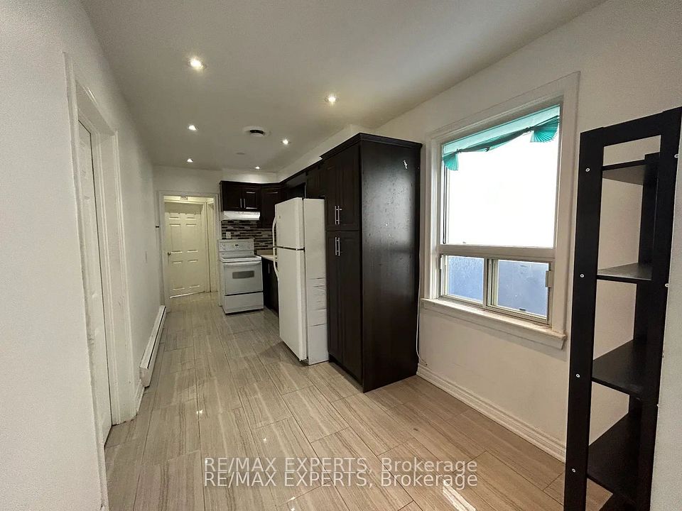 88 Twelfth Street, Toronto, ON M8V 3H1