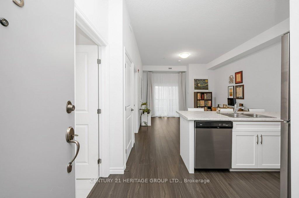 1 Bedroom Condo at 2605 Binbrook,  Hamilton For sale