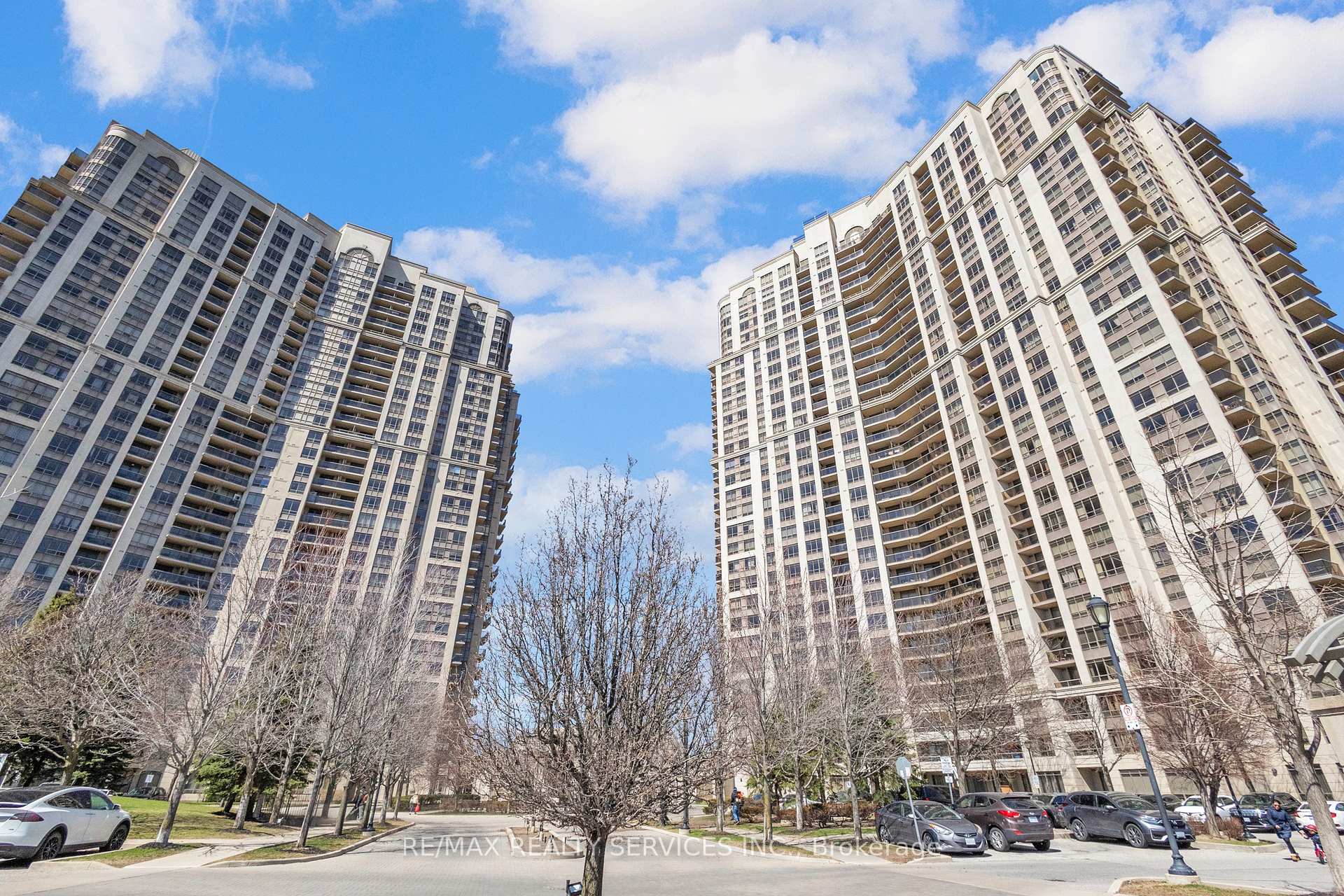 2 Bedrooms Condo at 700 Humberwood, Toronto For sale