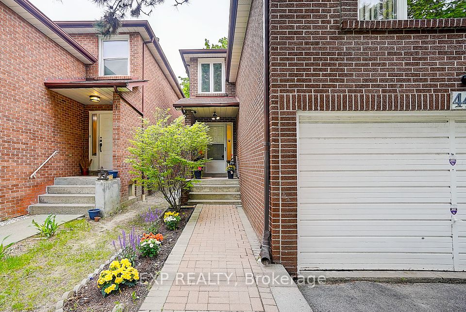 4458 Bathurst Street, Toronto, ON M3H 3S2