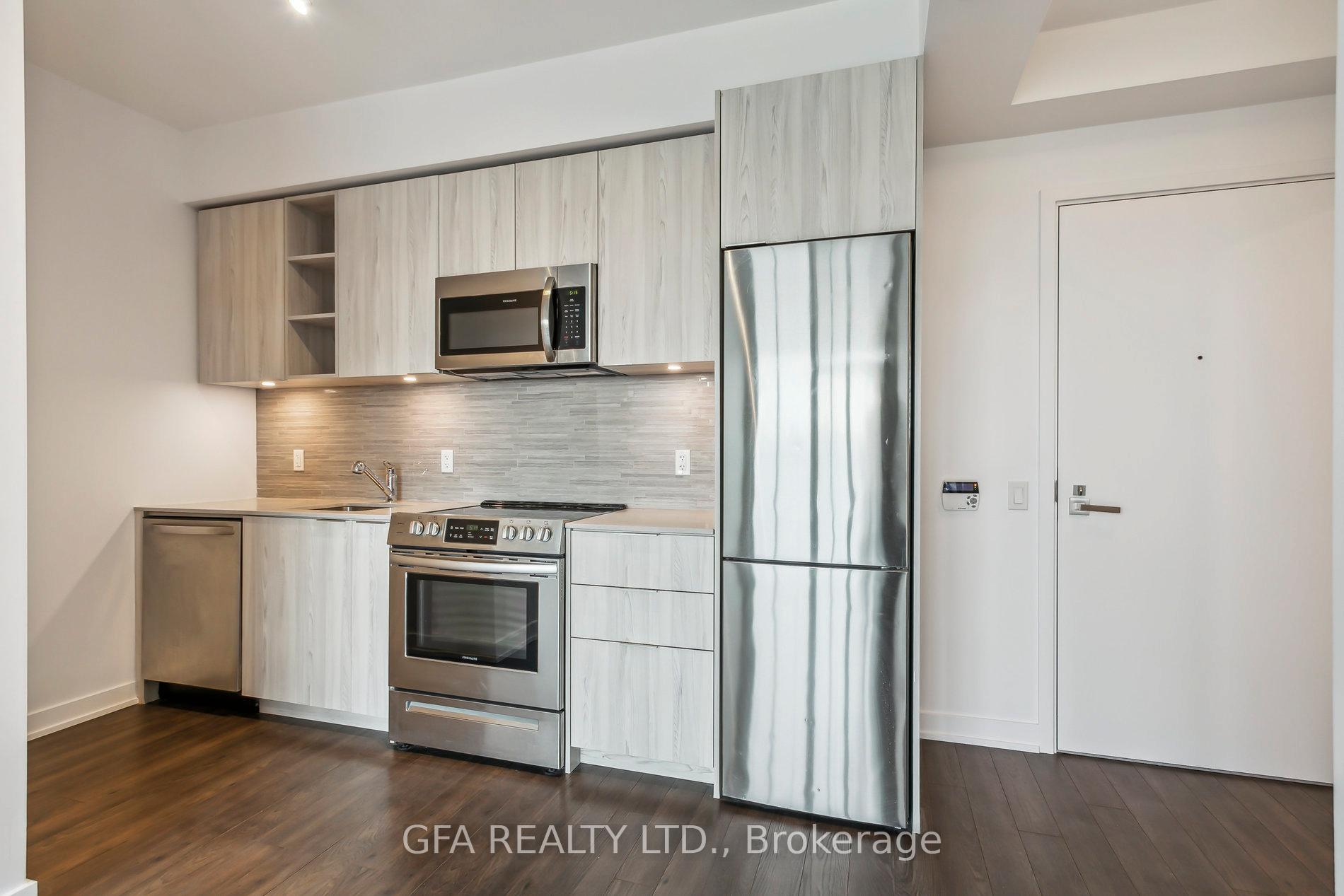 2 Bedrooms Condo at 30 Ordnance, Toronto For sale