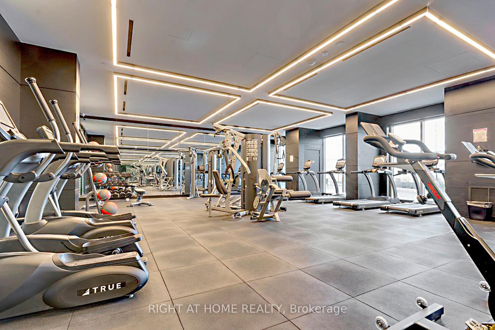 1 Bedroom Condo at 31 Tippet,  Toronto For sale