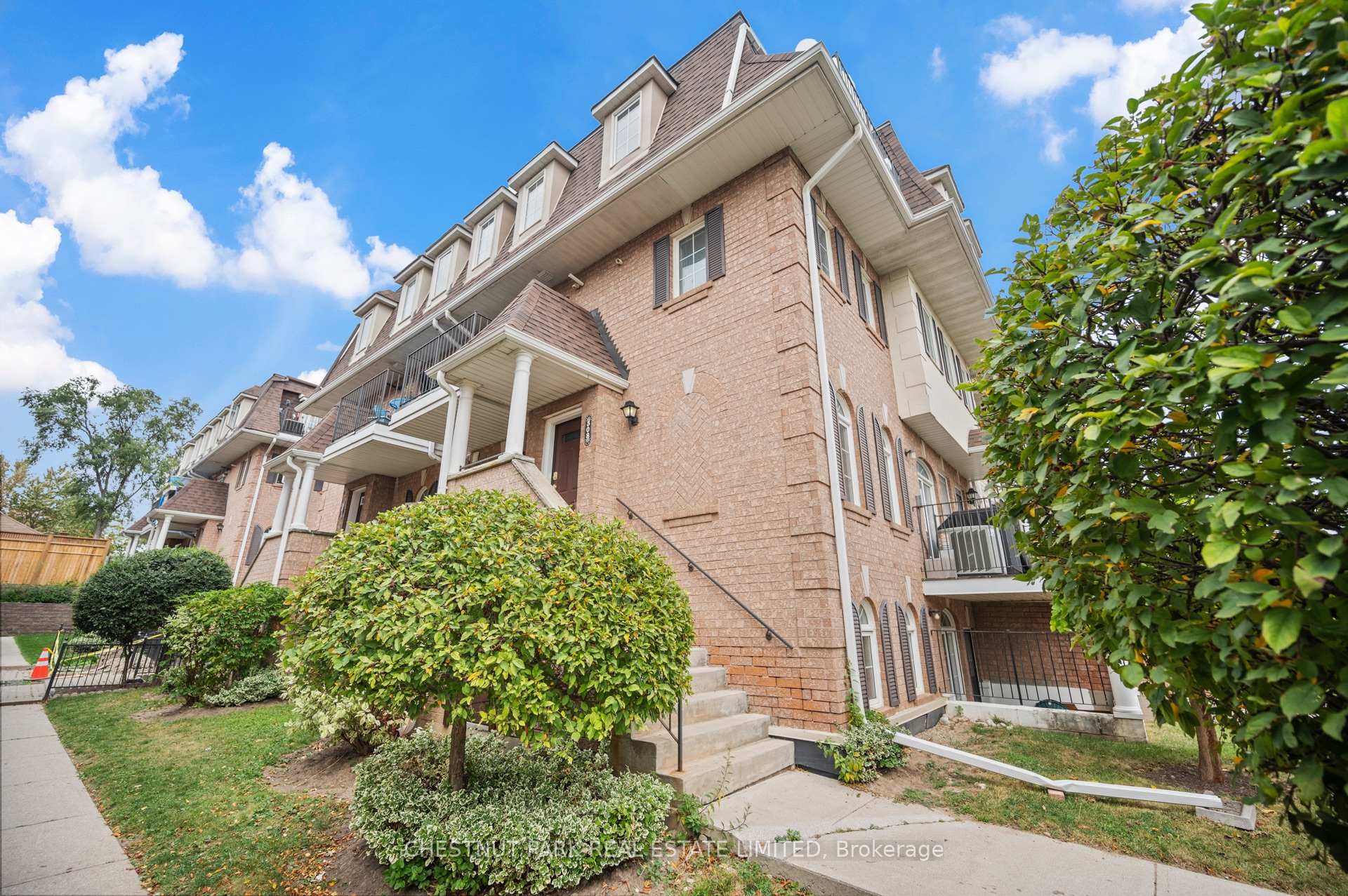 3 Bedrooms Condo at 58 Sidney Belsey,  Toronto For sale