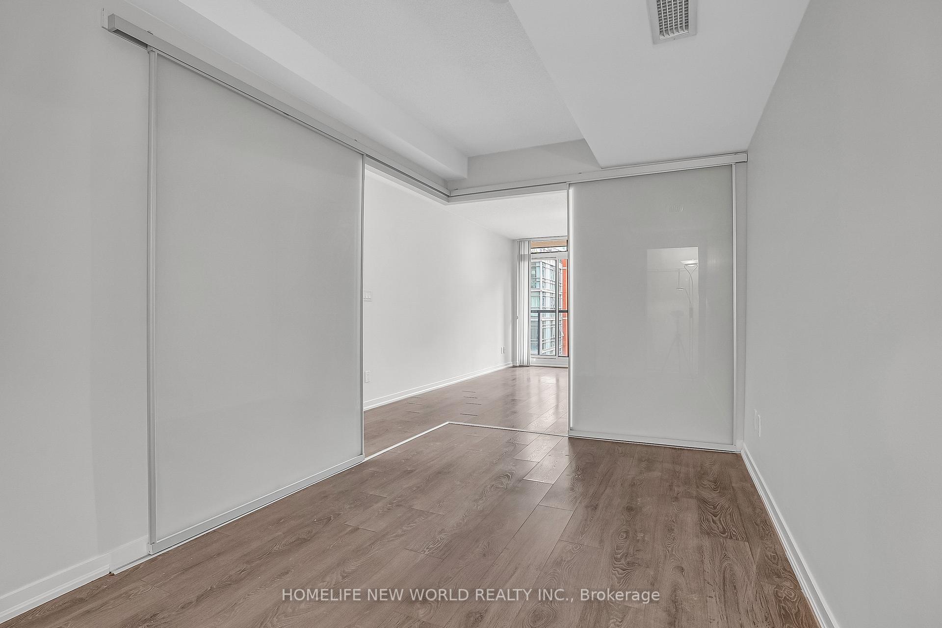 2 Bedrooms Condo at 68 Abell, Toronto For sale