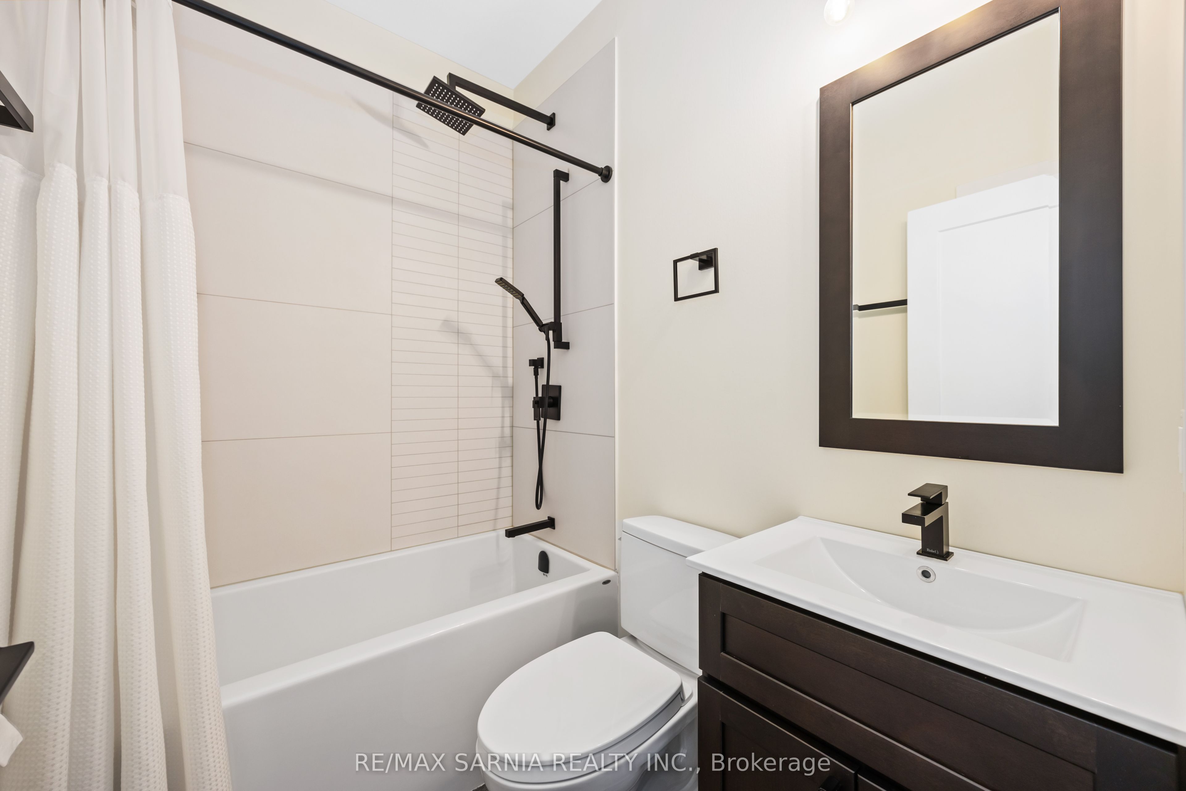 3575 Mia Lane, Plympton-Wyoming Plympton Wyoming