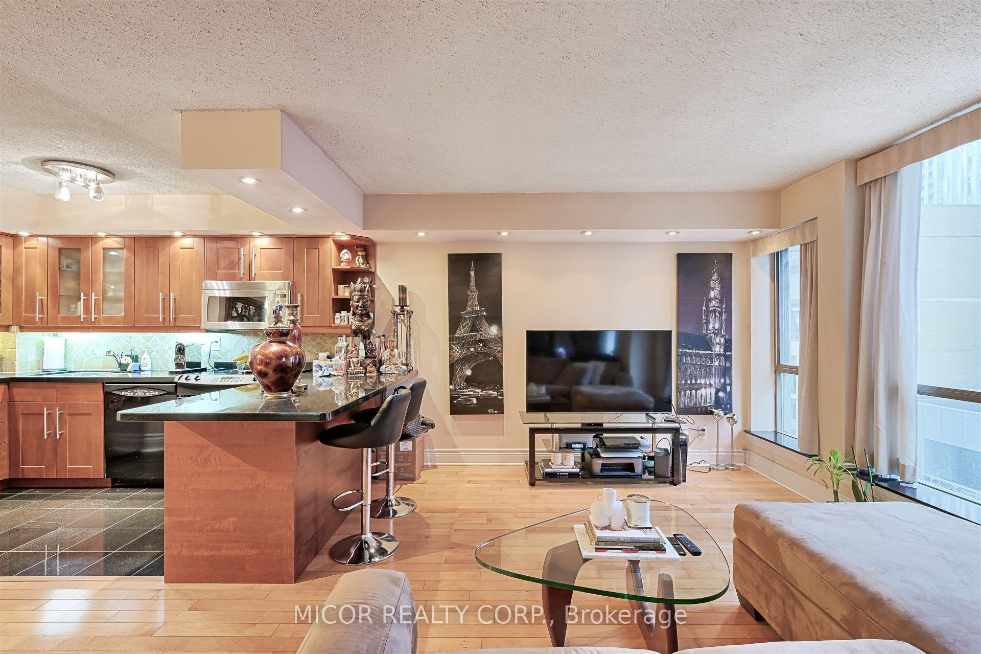 1 Bedroom Condo at 40 Scollard,  Toronto For sale