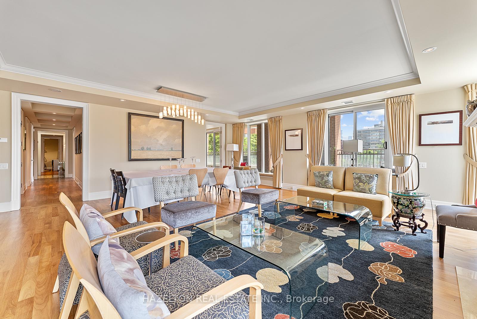3 Bedrooms Condo at 155 St Clair, Toronto For sale