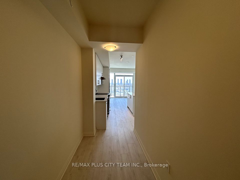 #2123 - 8960 Jane Street, Vaughan, ON L4K 0N9