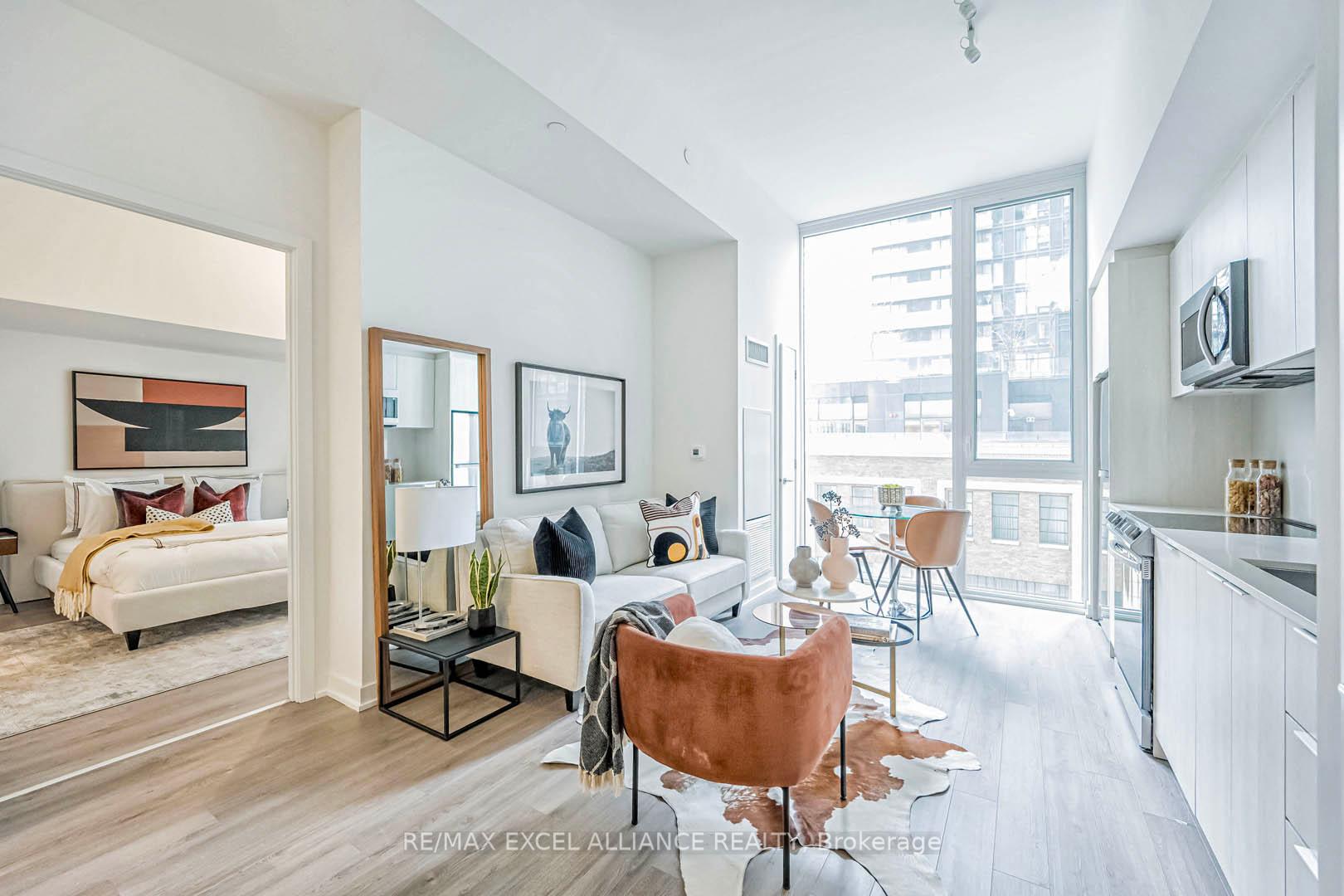 2 Bedrooms Condo at 357 King,  Toronto For sale