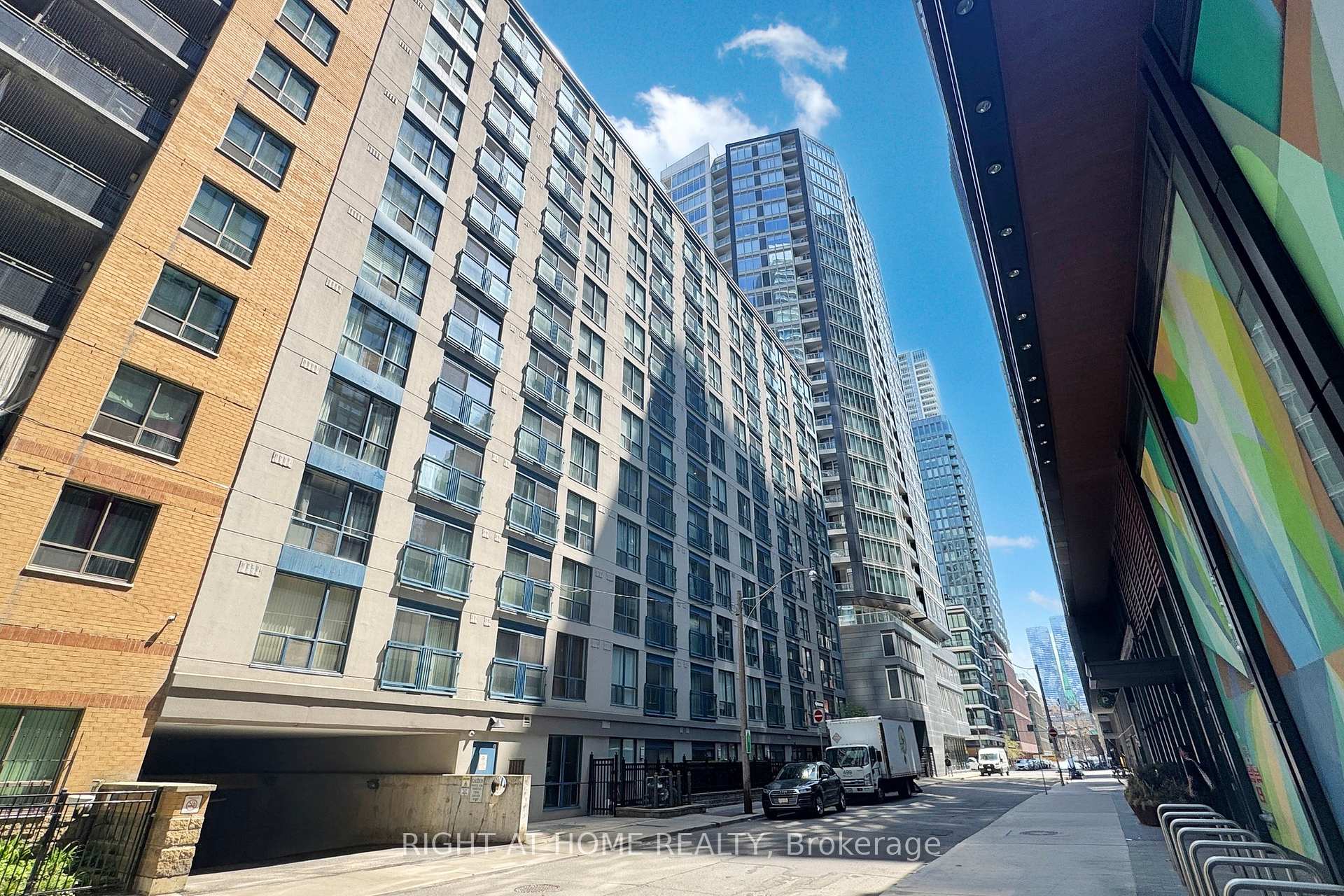 1 Bedroom Condo at 75 Dalhousie, Toronto For sale