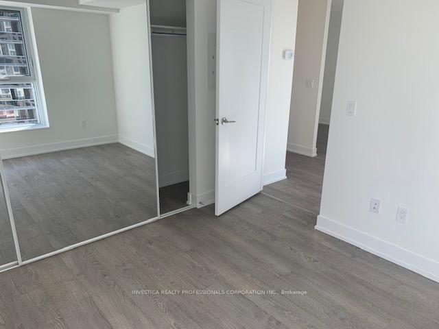 2 Bedrooms Condo at 9 Mabelle,  Toronto For sale
