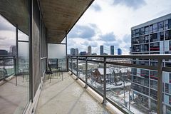 38 Niagara Street 709