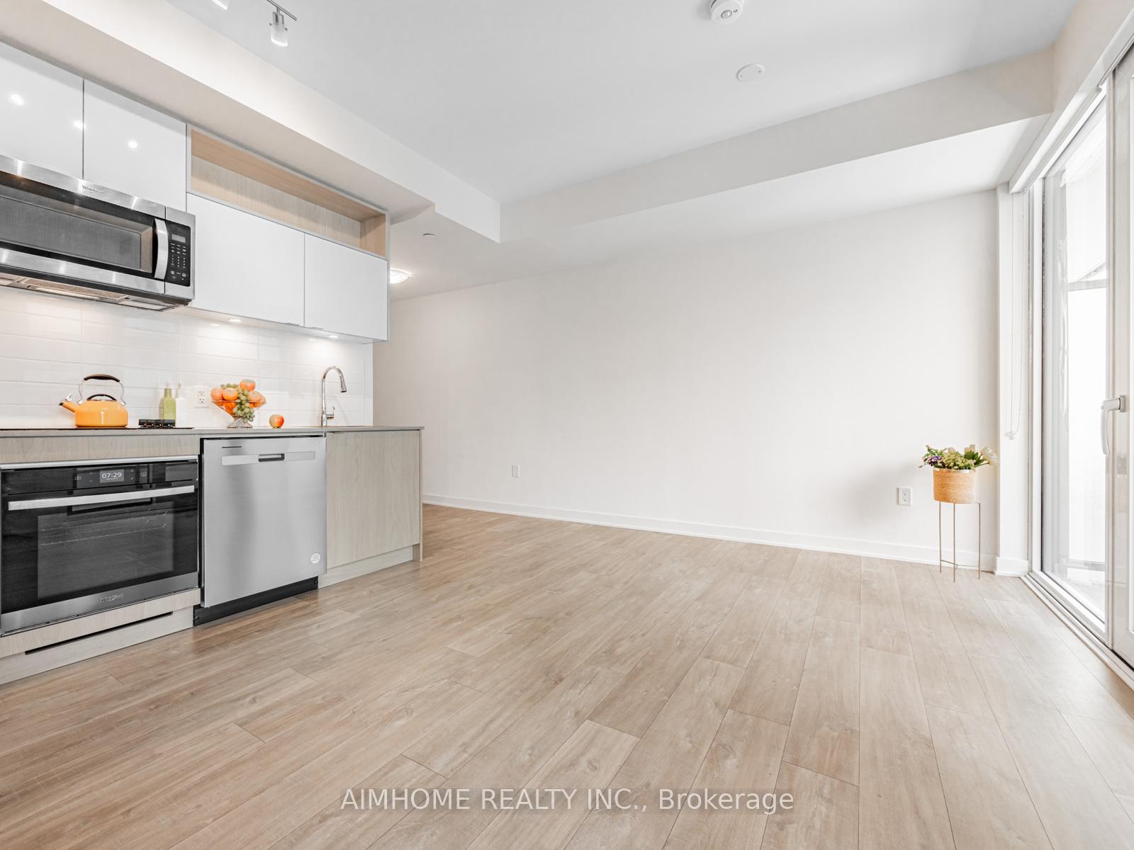 3 Bedrooms Condo at 70 Princess, Toronto For sale