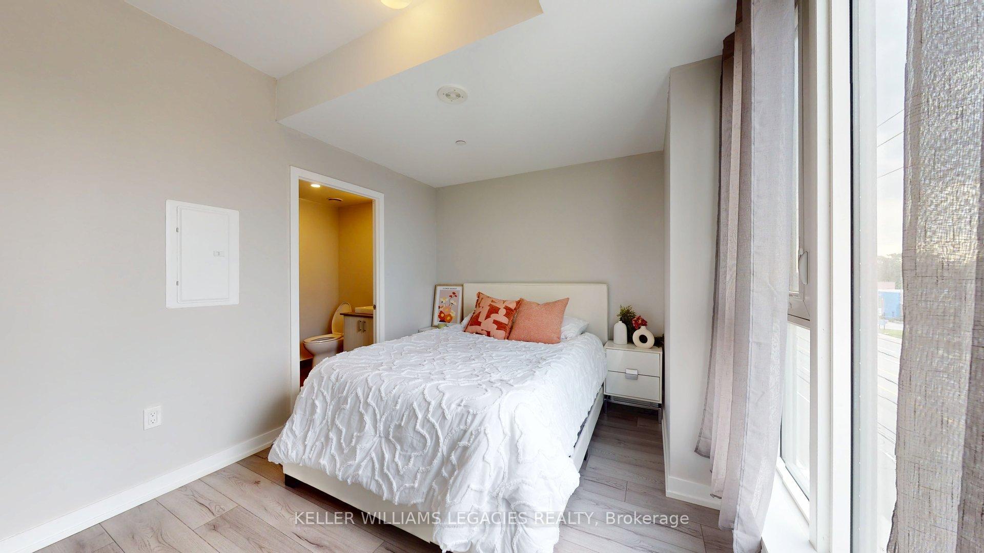 3 Bedrooms Condo at 1195 The Queens, Toronto For sale