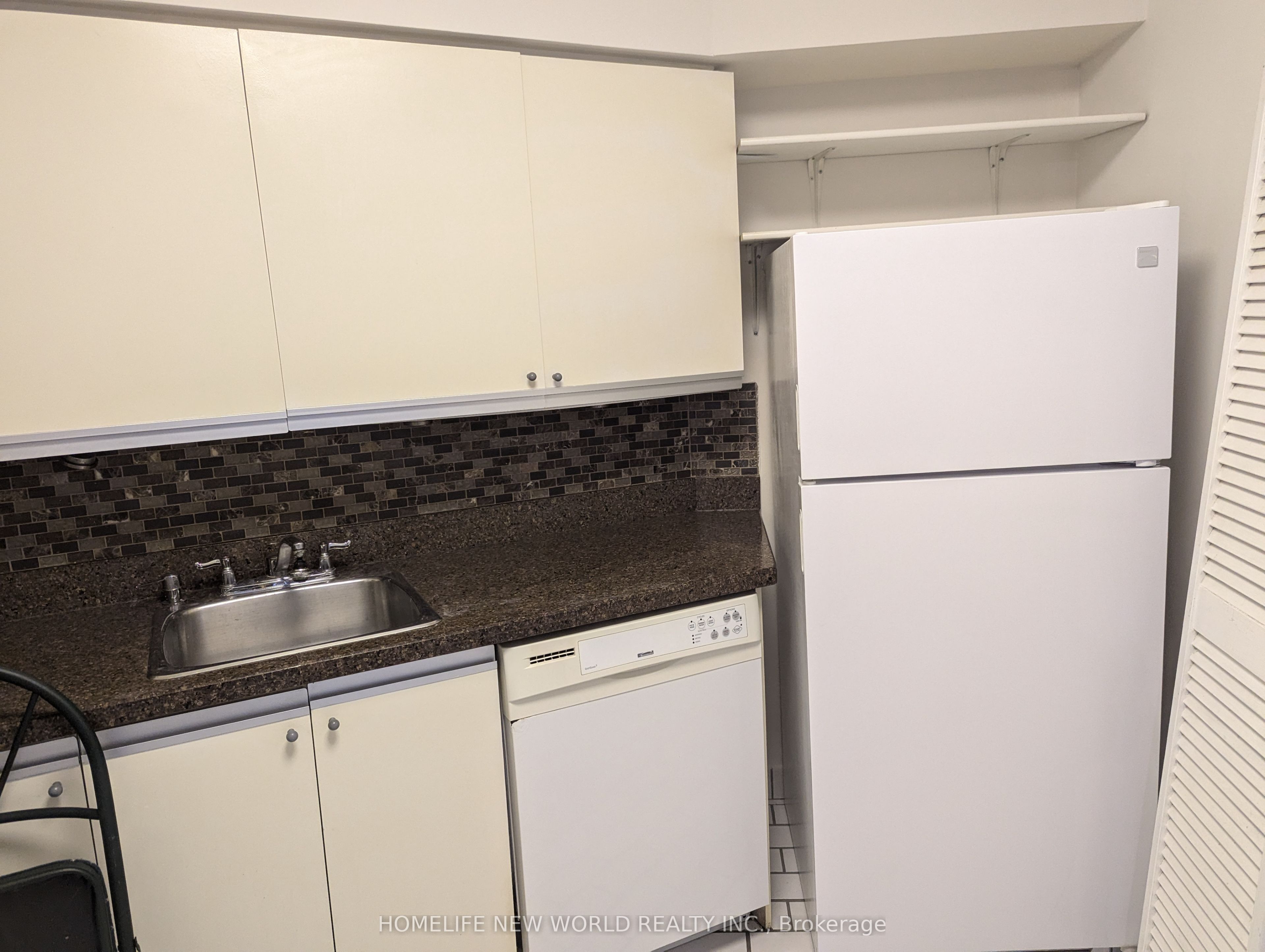 260 Queens Quay W, #2103