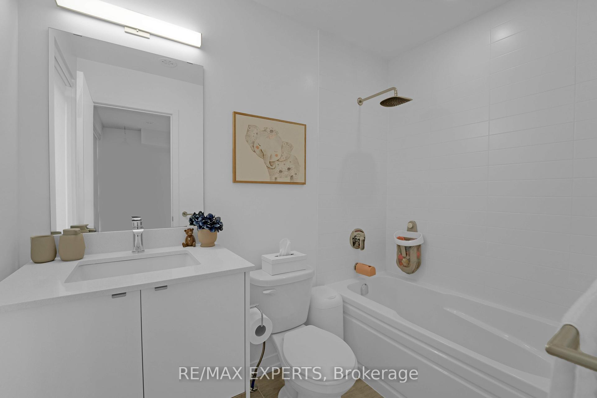 3 Bedrooms Condo at 1095 Cooke,  Burlington For sale
