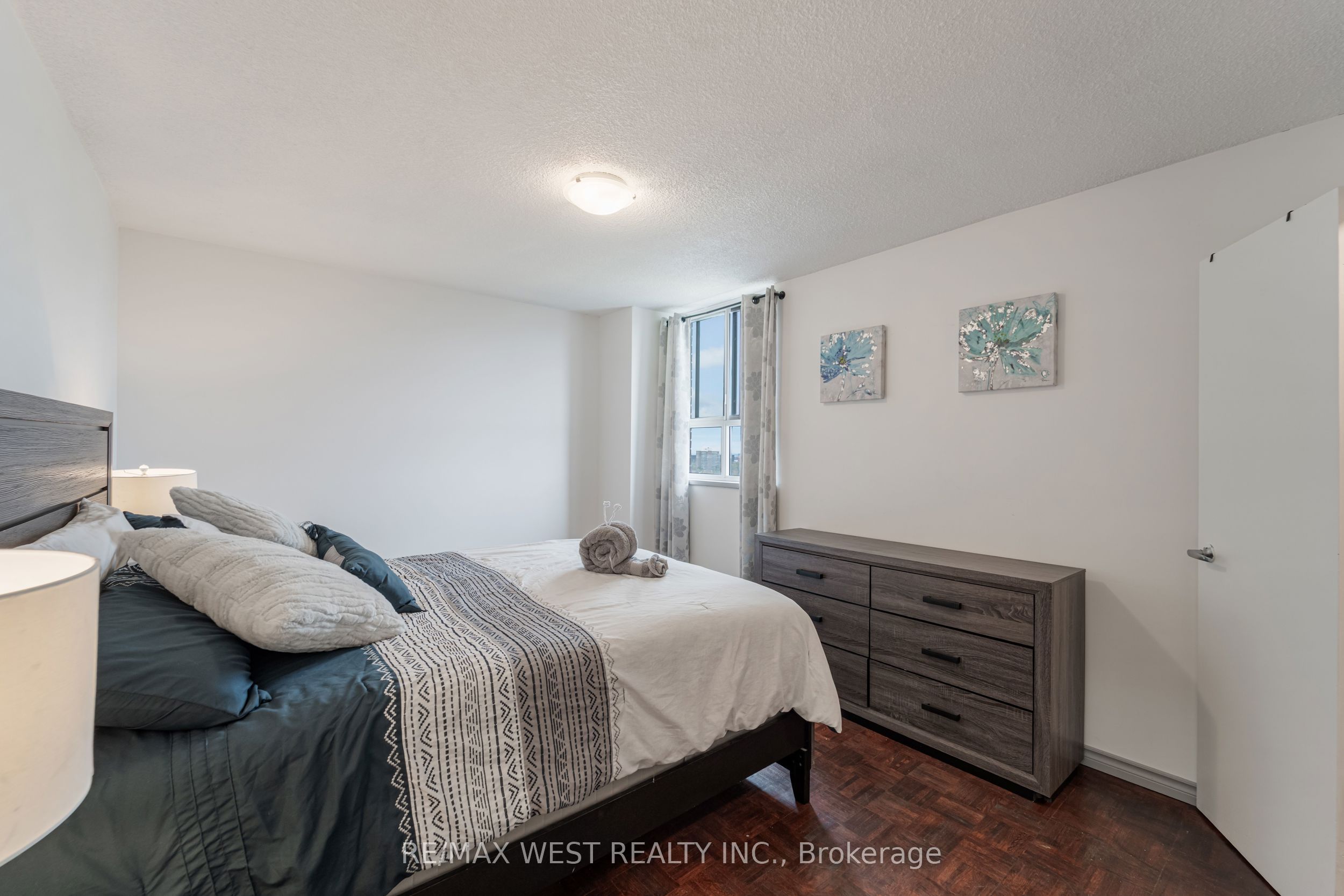 1615 Bloor Street, #1001