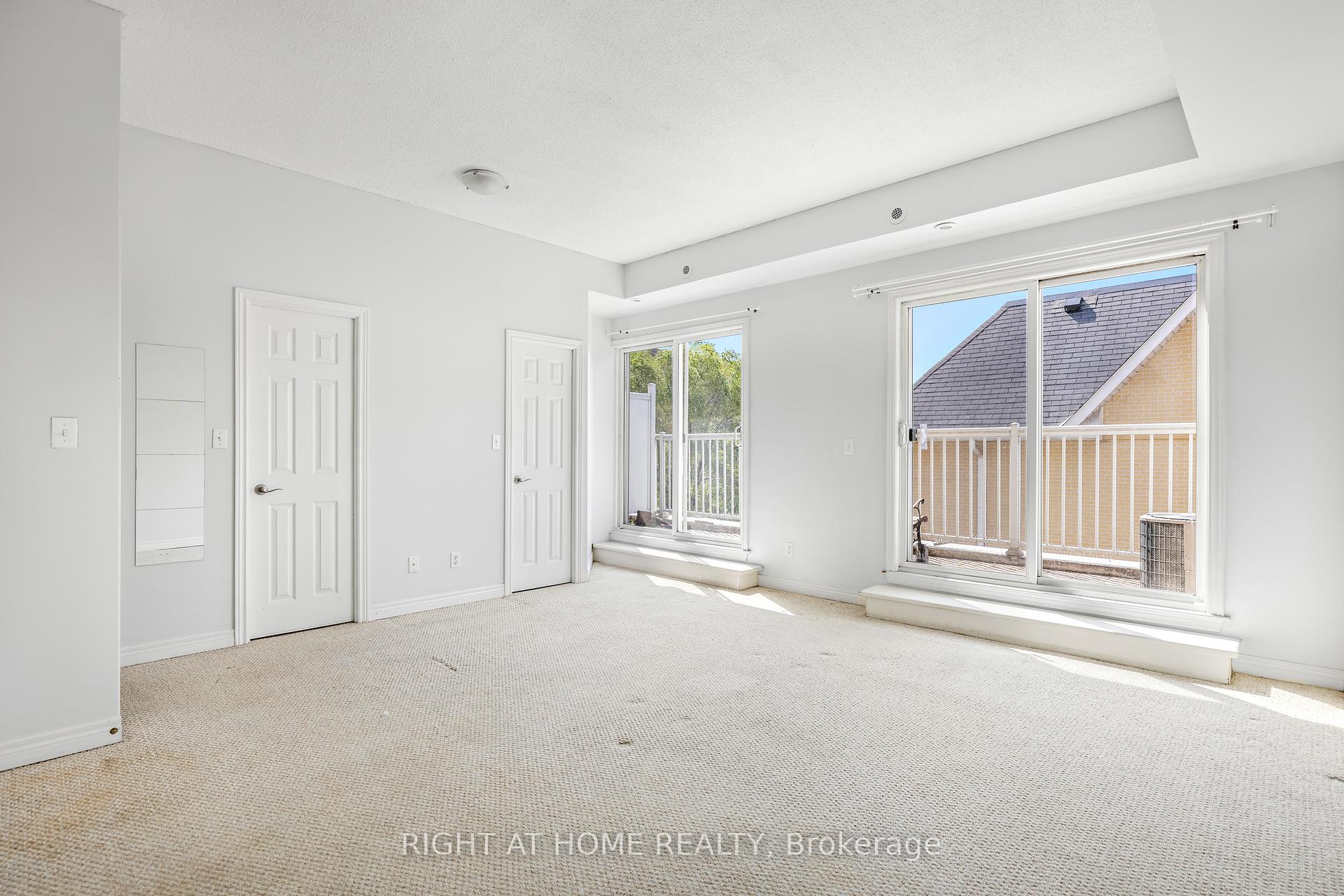 3 Bedrooms Condo at 205 Wellesley, Toronto For sale