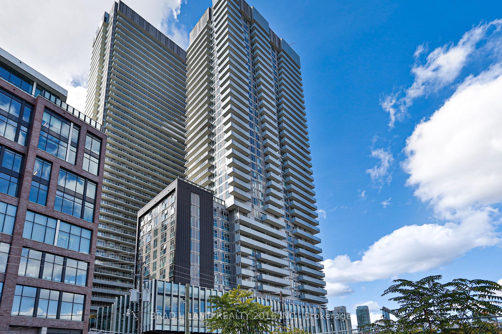 2 Bedrooms Condo at 20 Richardson, Toronto For sale