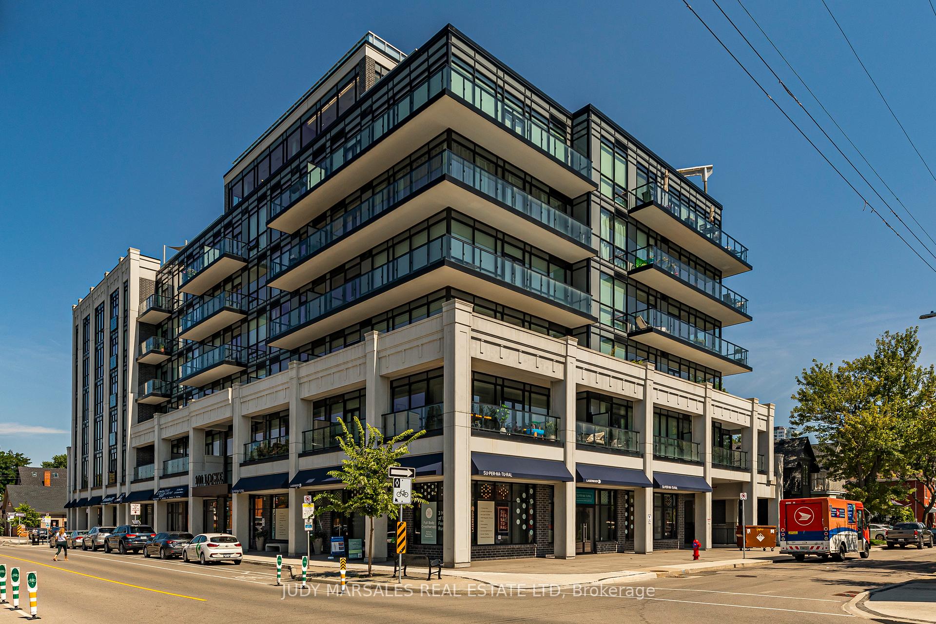 2 Bedrooms Condo at 101 Locke,  Hamilton For sale