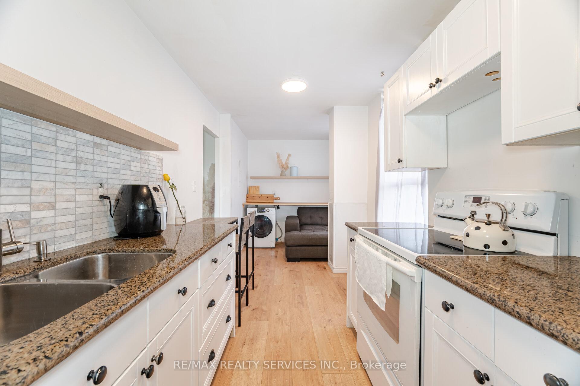 2 Bedrooms Condo at 420 Mill,  Toronto For sale