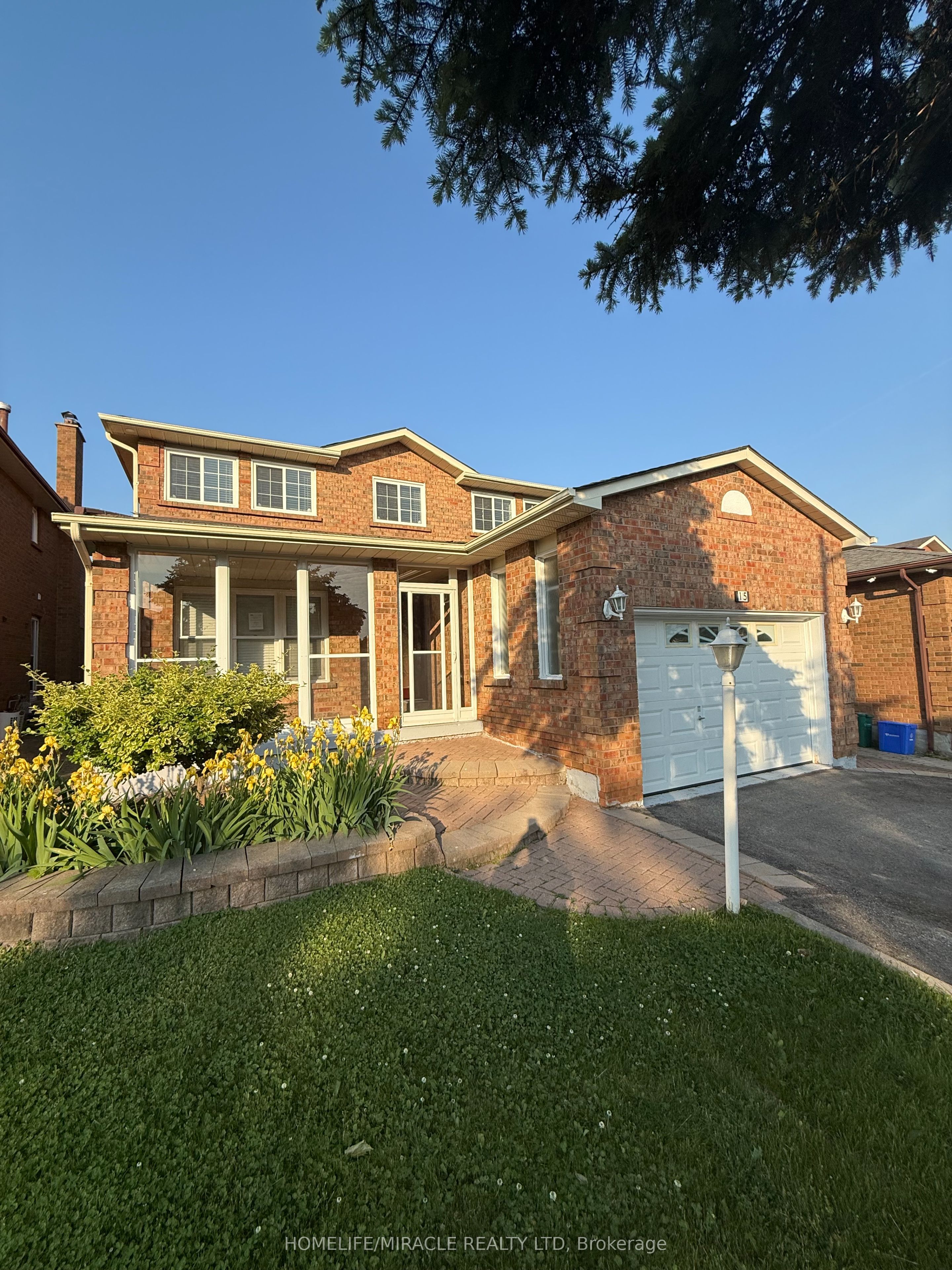 15 Brice Street