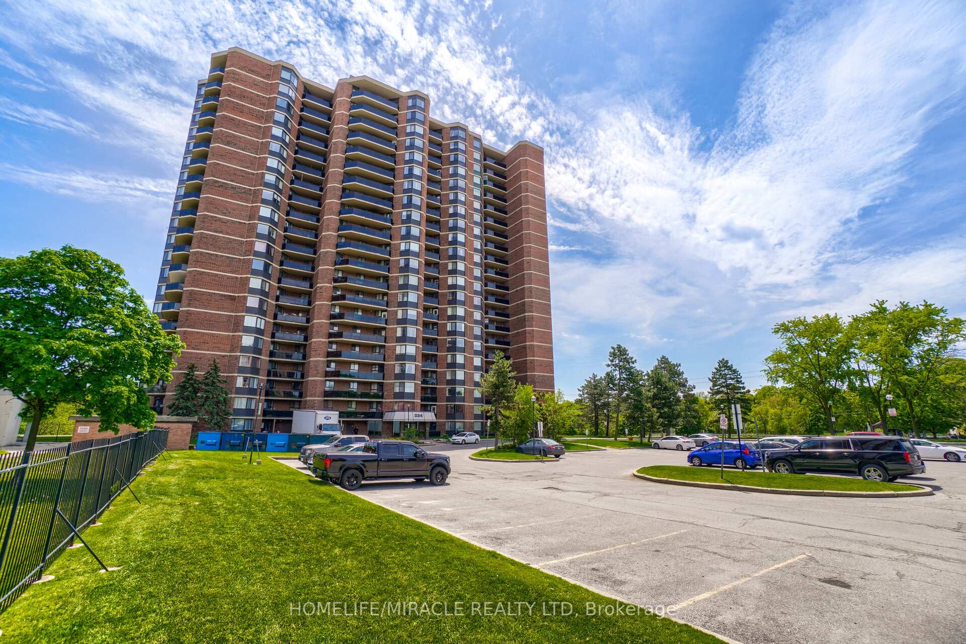 3 Bedrooms Condo at 234 Albion, Toronto For sale