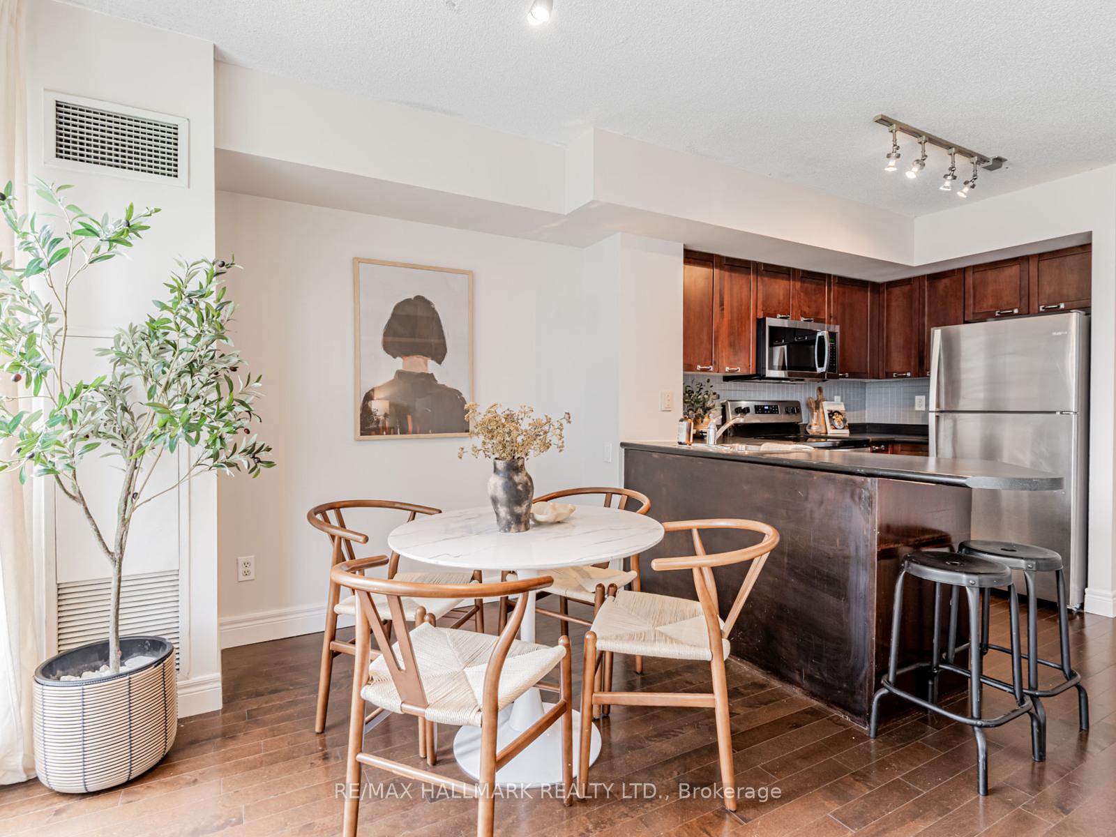 1 Bedroom Condo at 75 Dalhousie, Toronto For sale