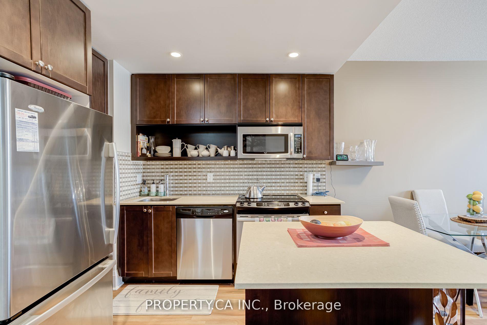 2 Bedrooms Condo at 100 Harrison, Toronto For sale