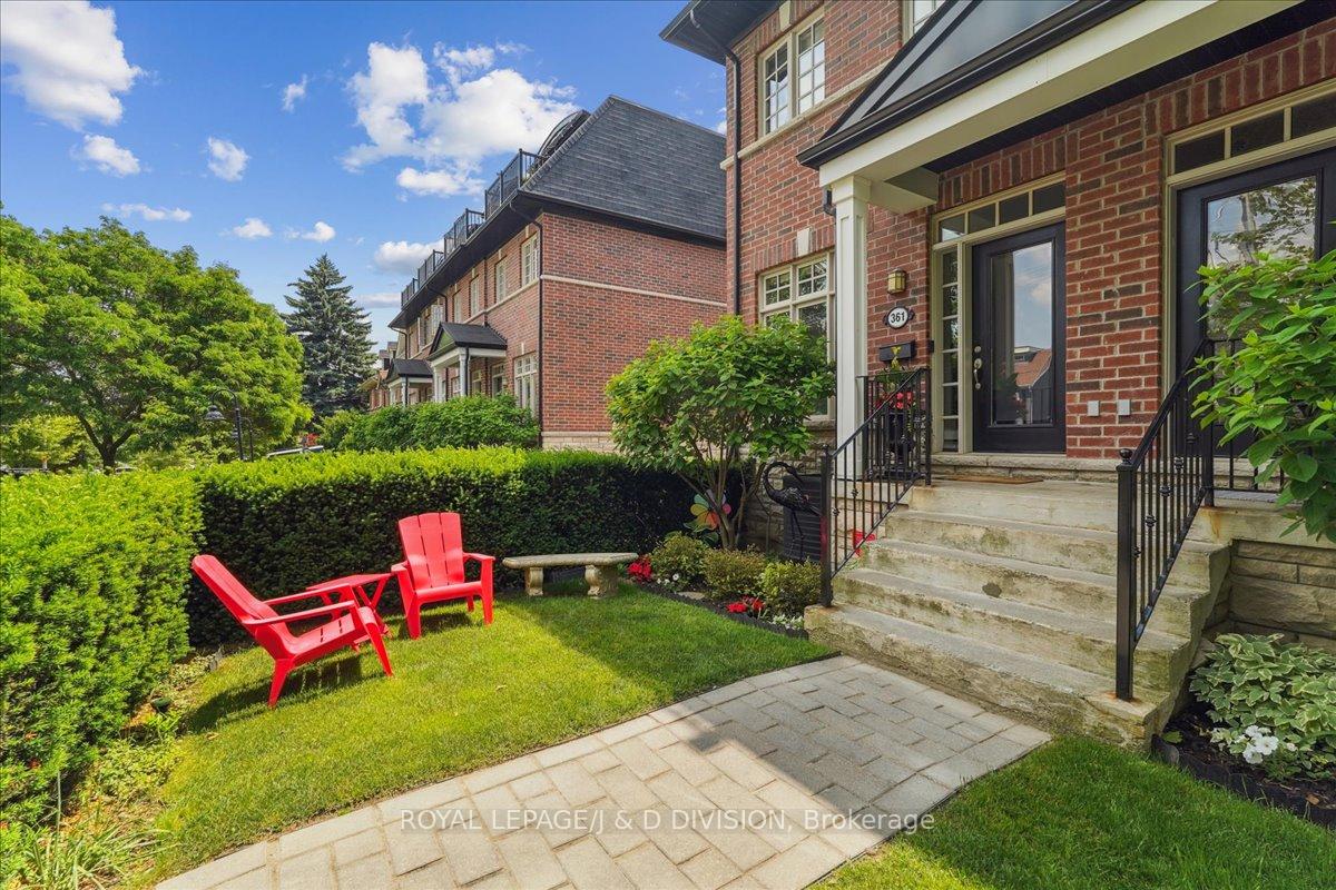 4 Bedrooms Condo at 361 Roehampton, Toronto For sale