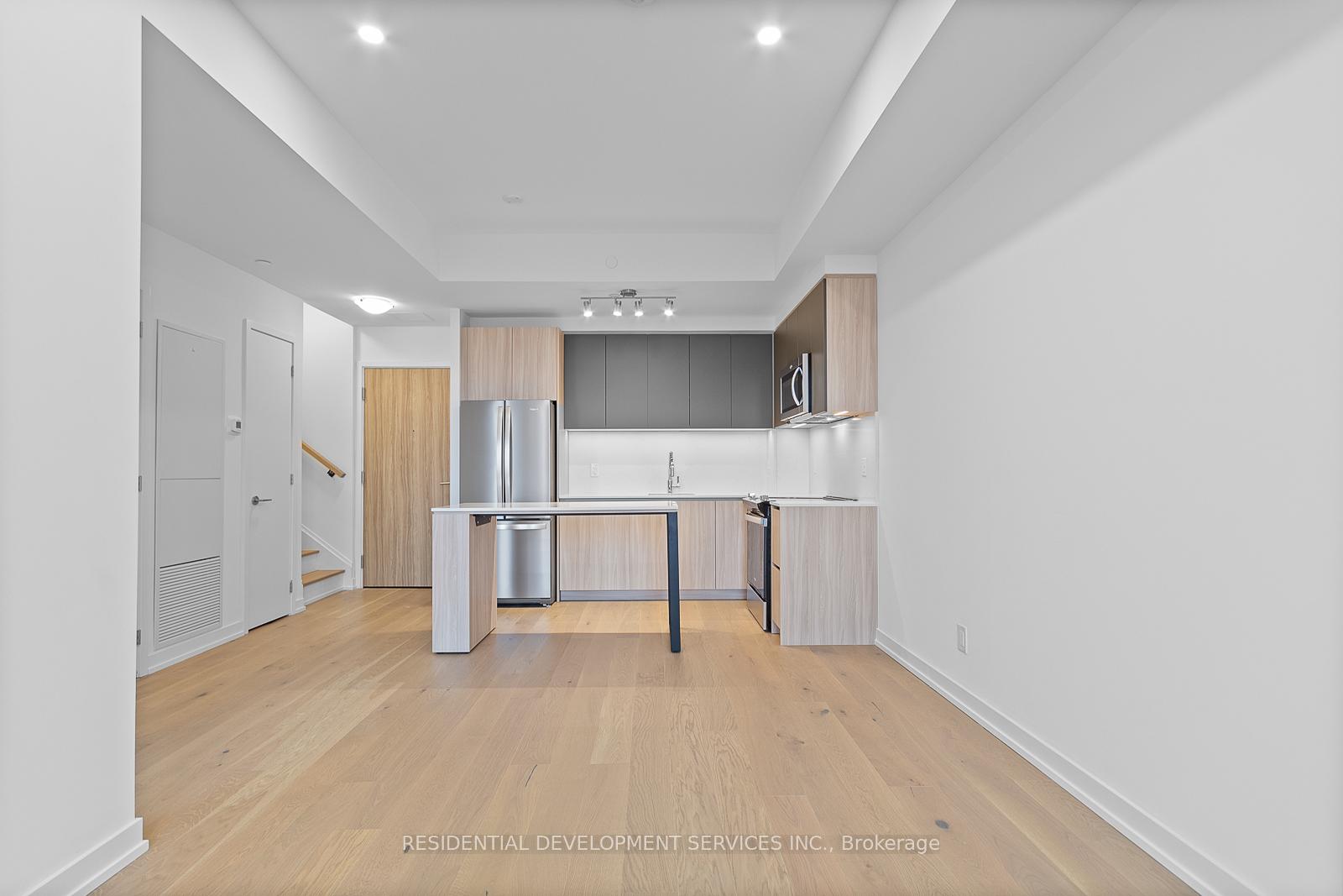 3 Bedrooms Condo at 3100 Keele,  Toronto For sale