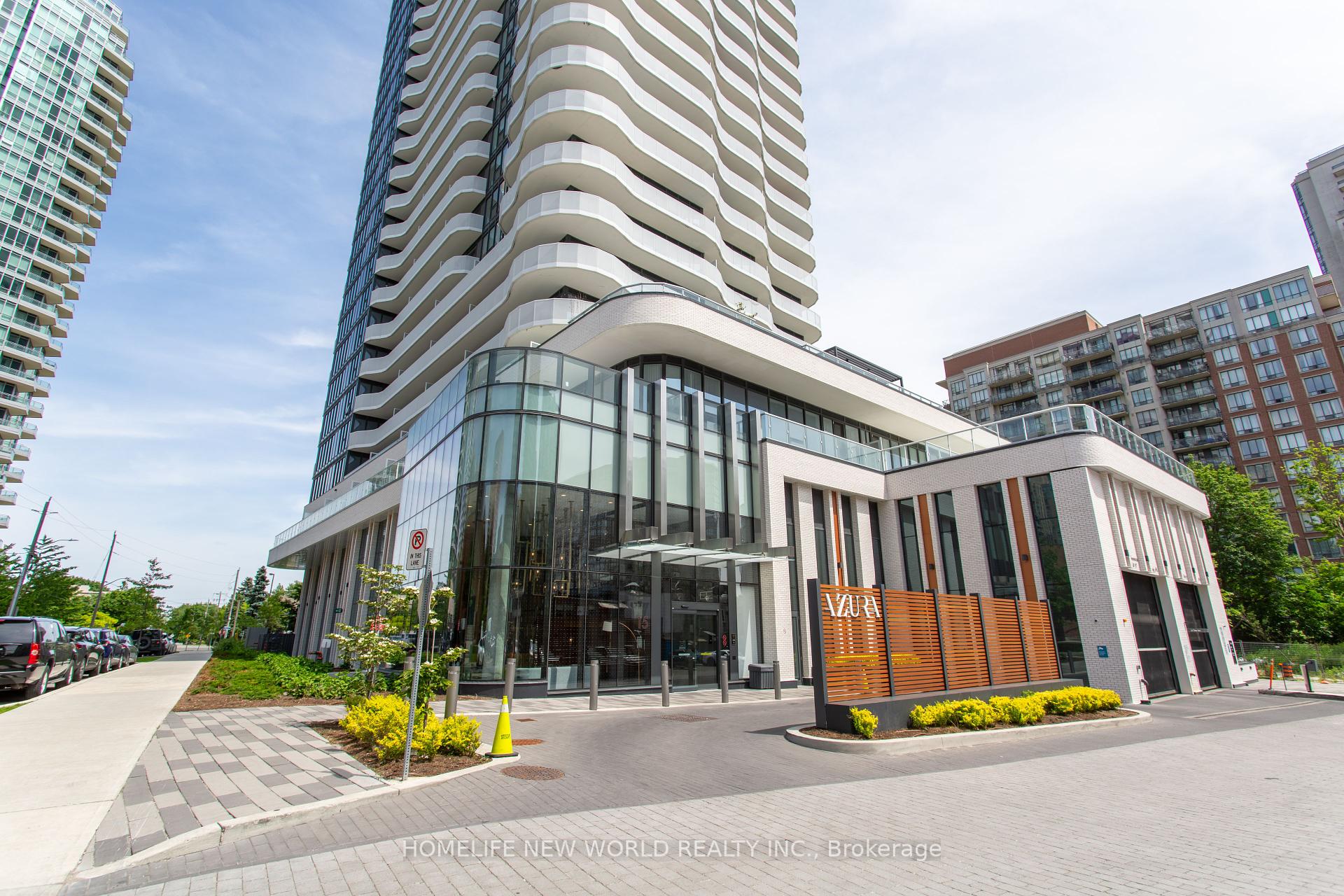 2 Bedrooms Condo at 15 Holmes, Toronto For sale