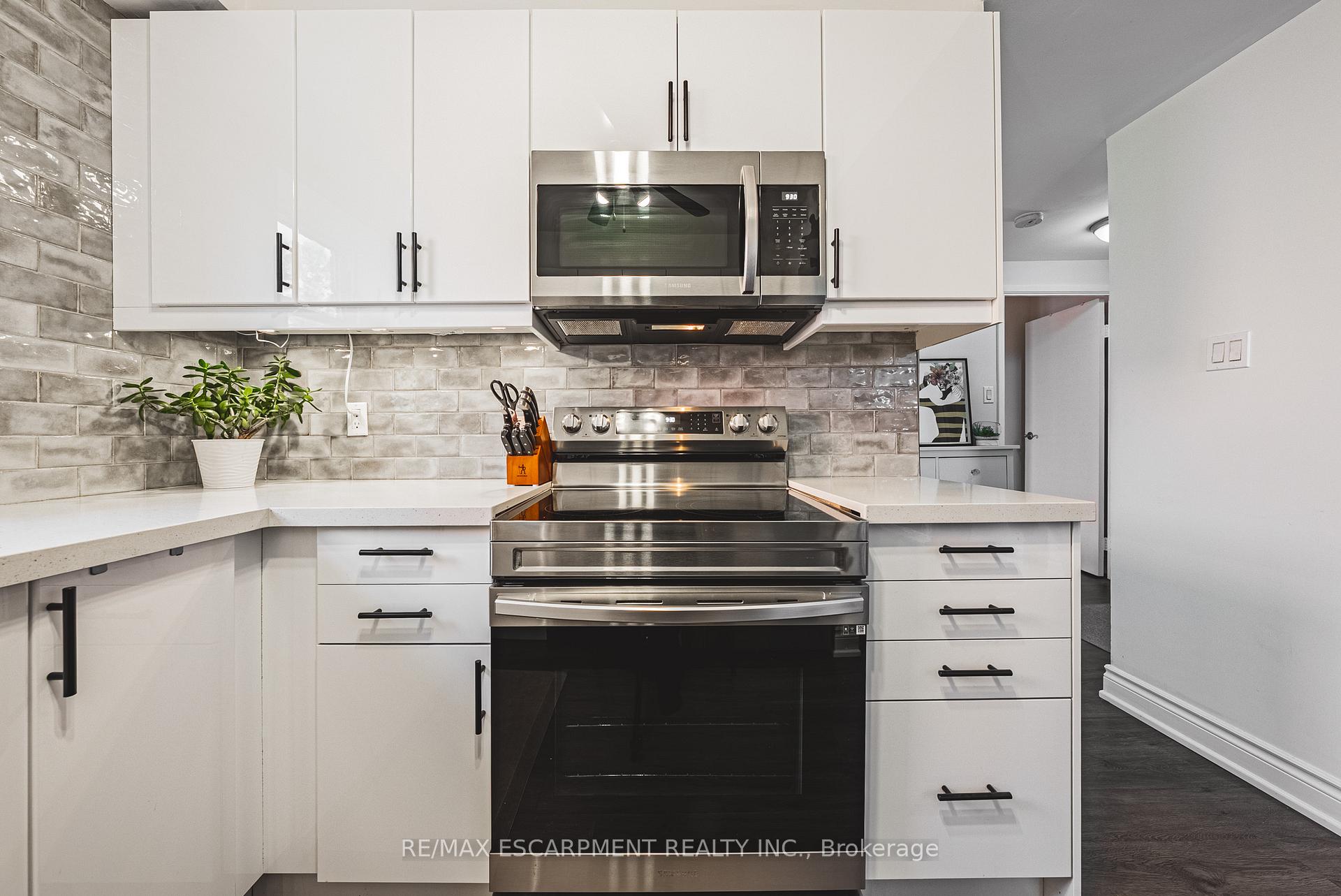 1 Bedroom Condo at 836 Concession, Hamilton For sale