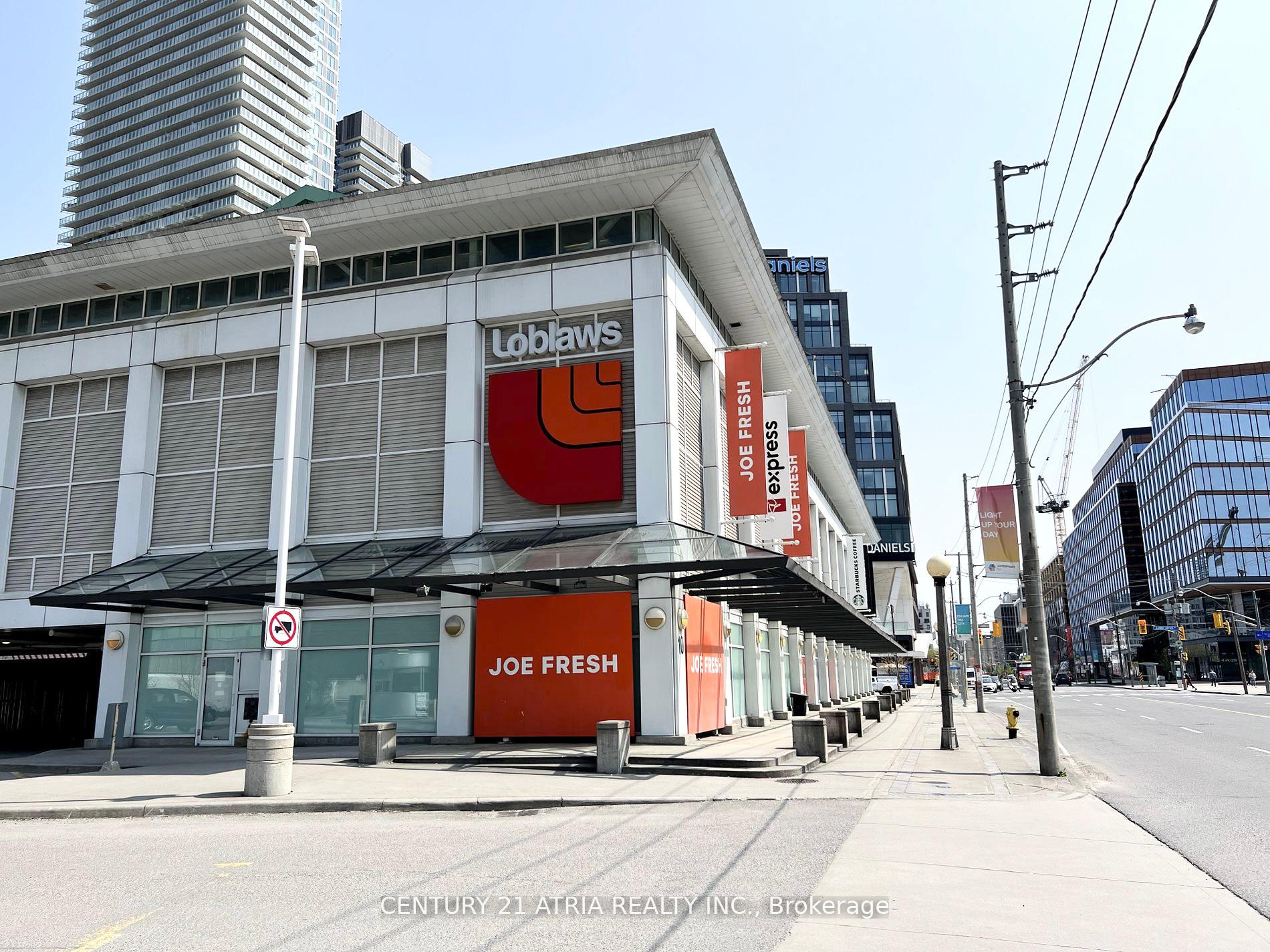 2 Bedrooms Condo at 55 Cooper, Toronto For sale